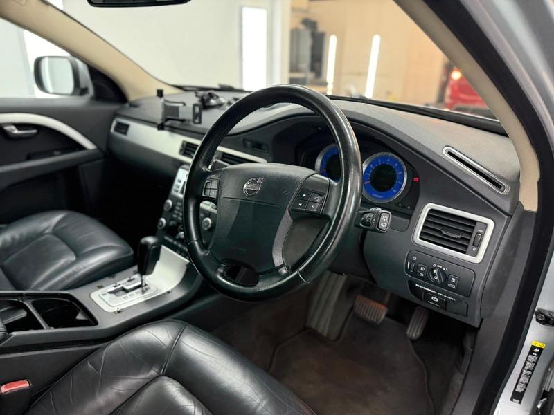 2009 Volvo XC70 image 17