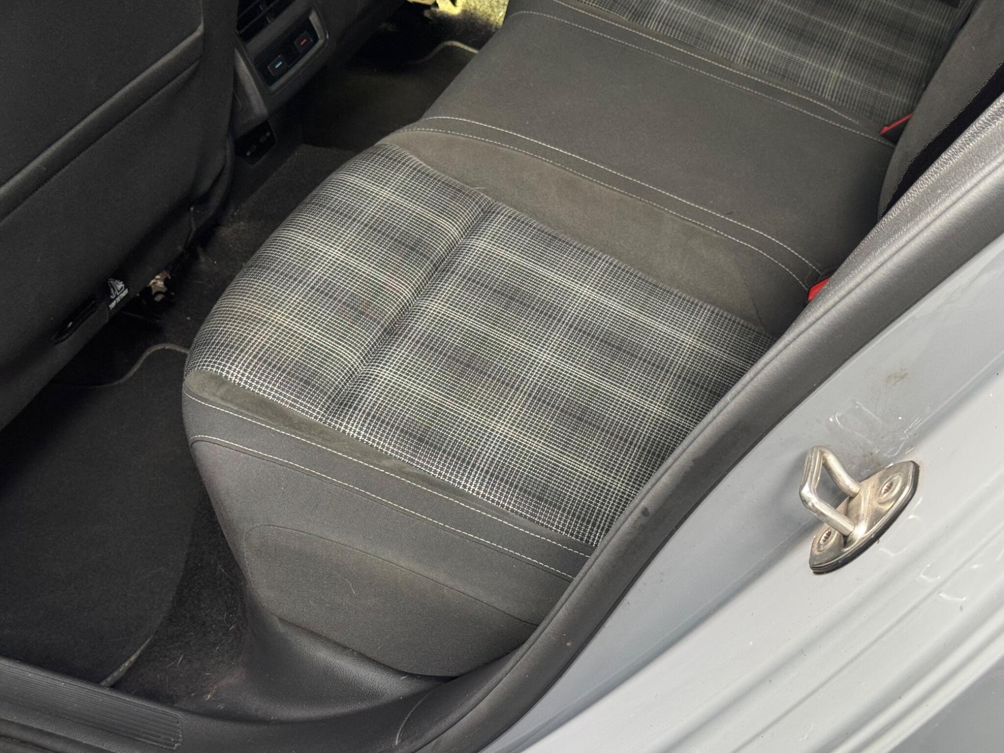Volkswagen Golf view 38