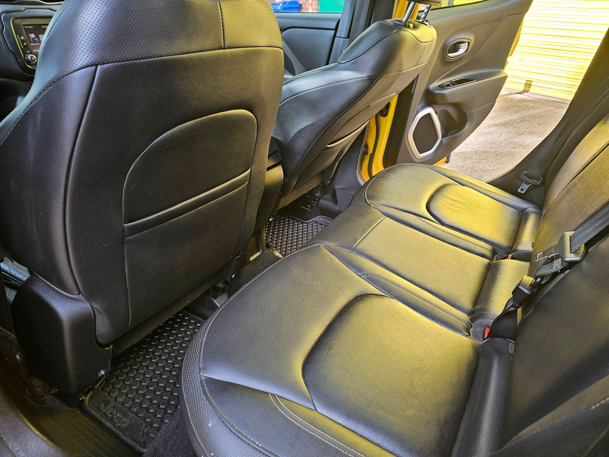 Jeep Renegade view 23