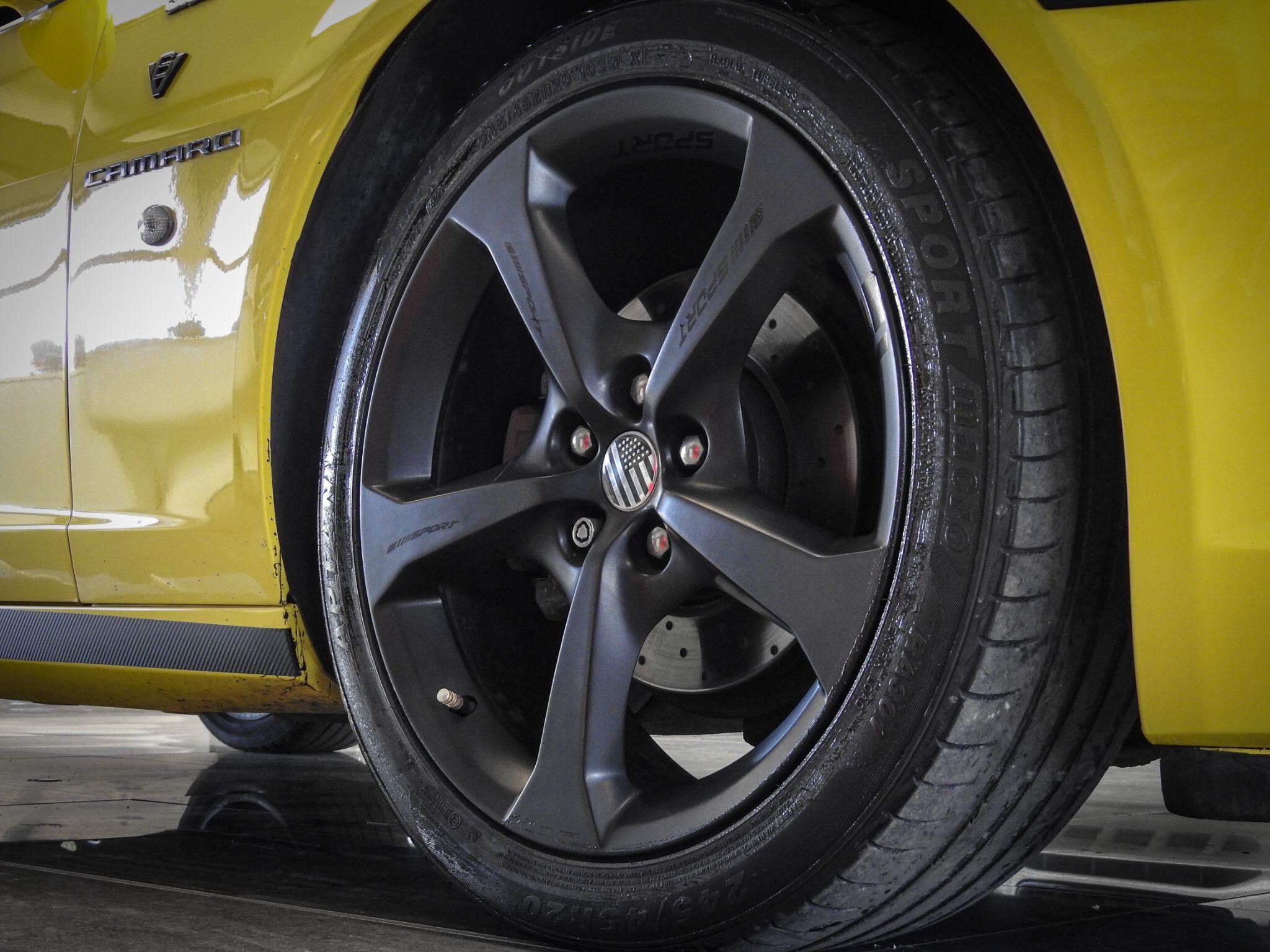 Chevrolet Camaro view 21