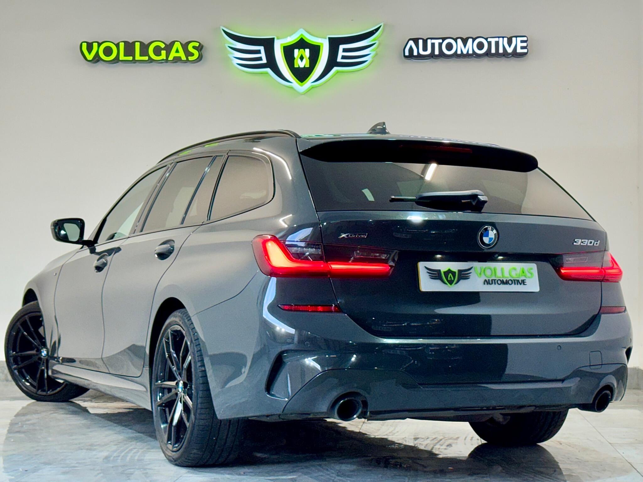 BMW 3 Series view 9