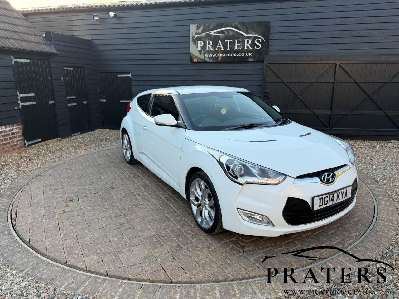 2014 Hyundai Veloster in White for sale