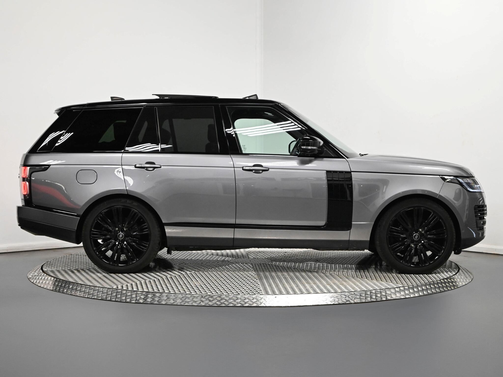 Land Rover Range Rover view 31