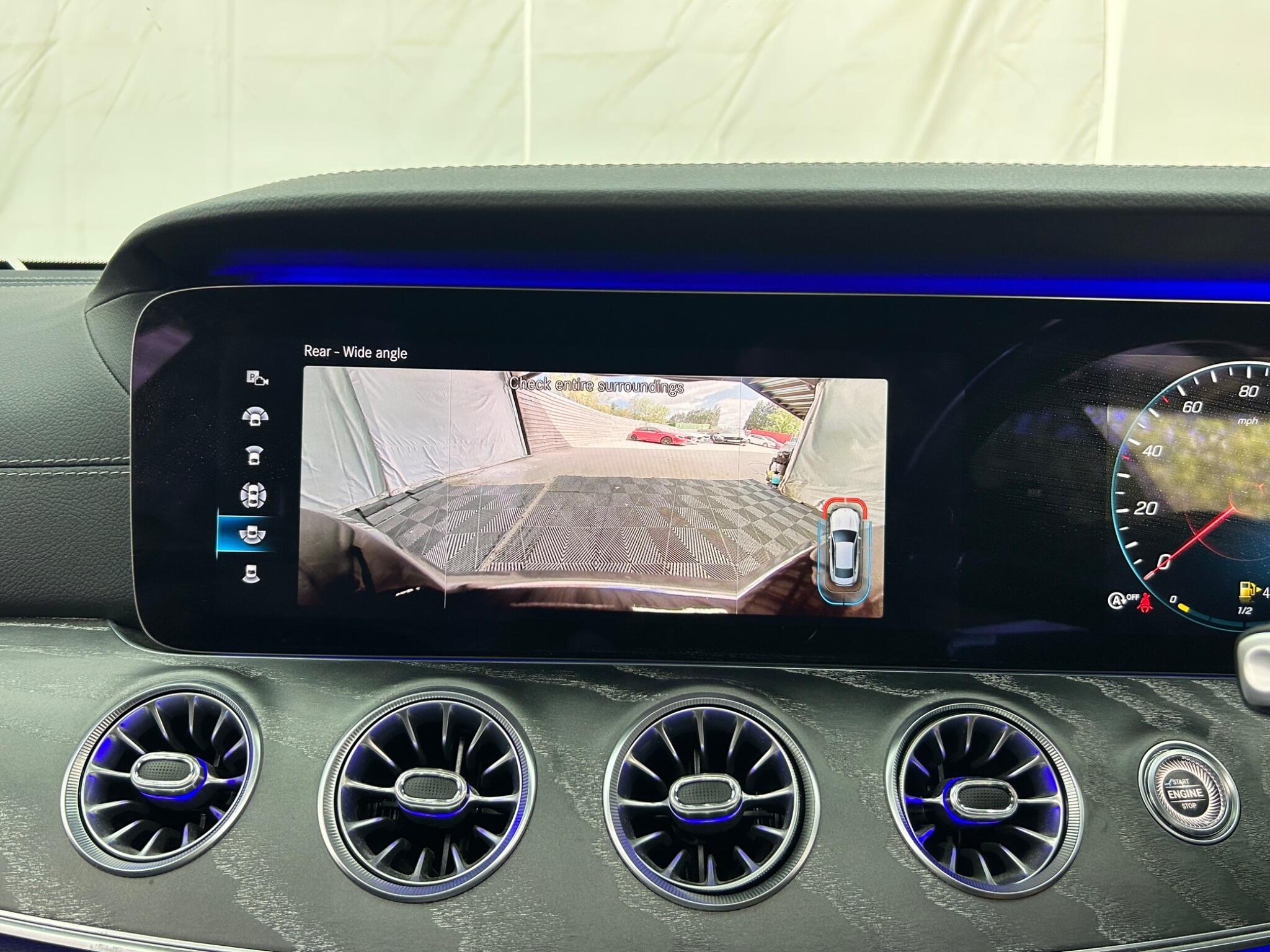 Mercedes-Benz E Class view 41