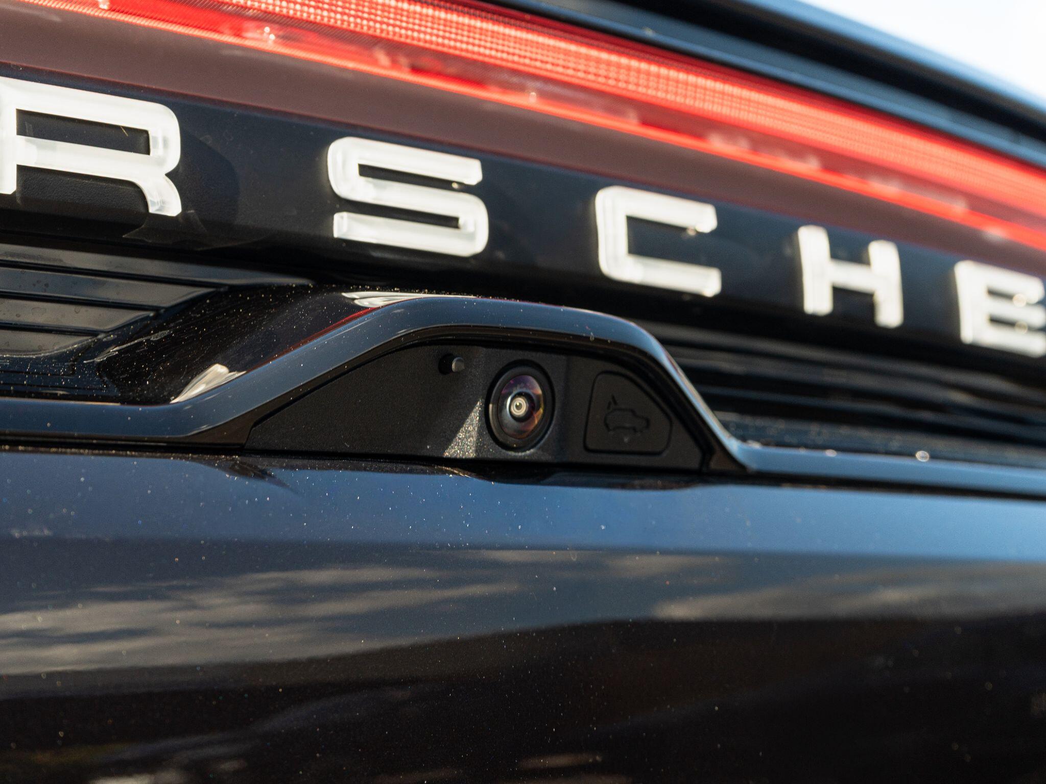 Porsche Macan view 15