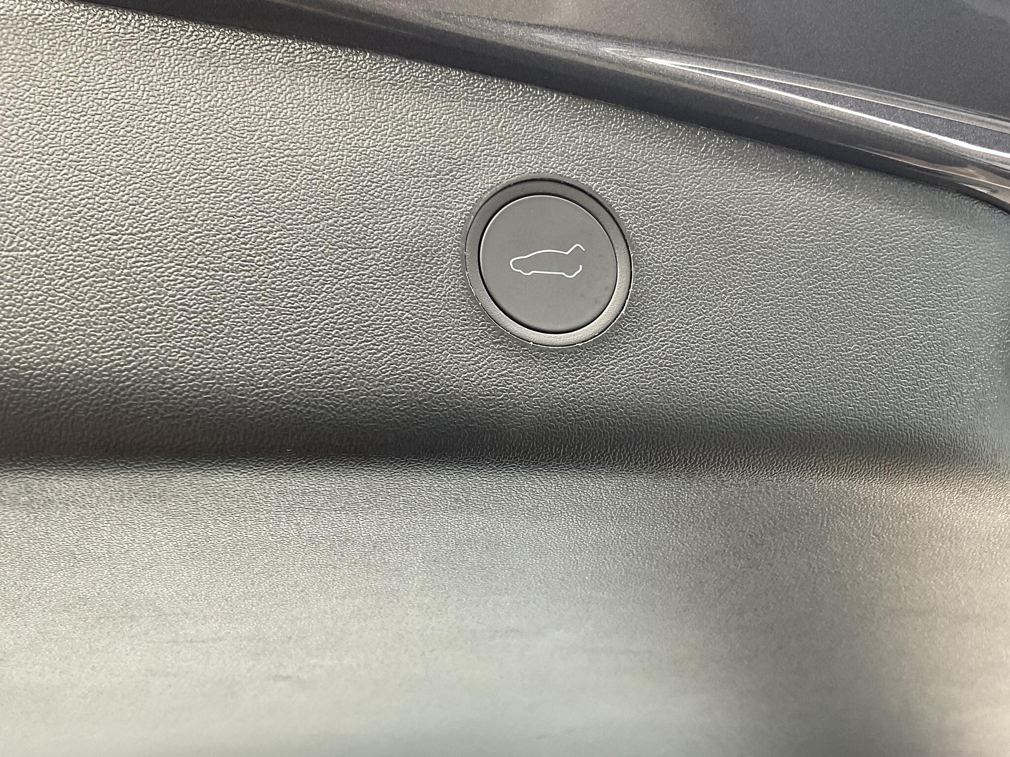 Tesla Model 3 view 25