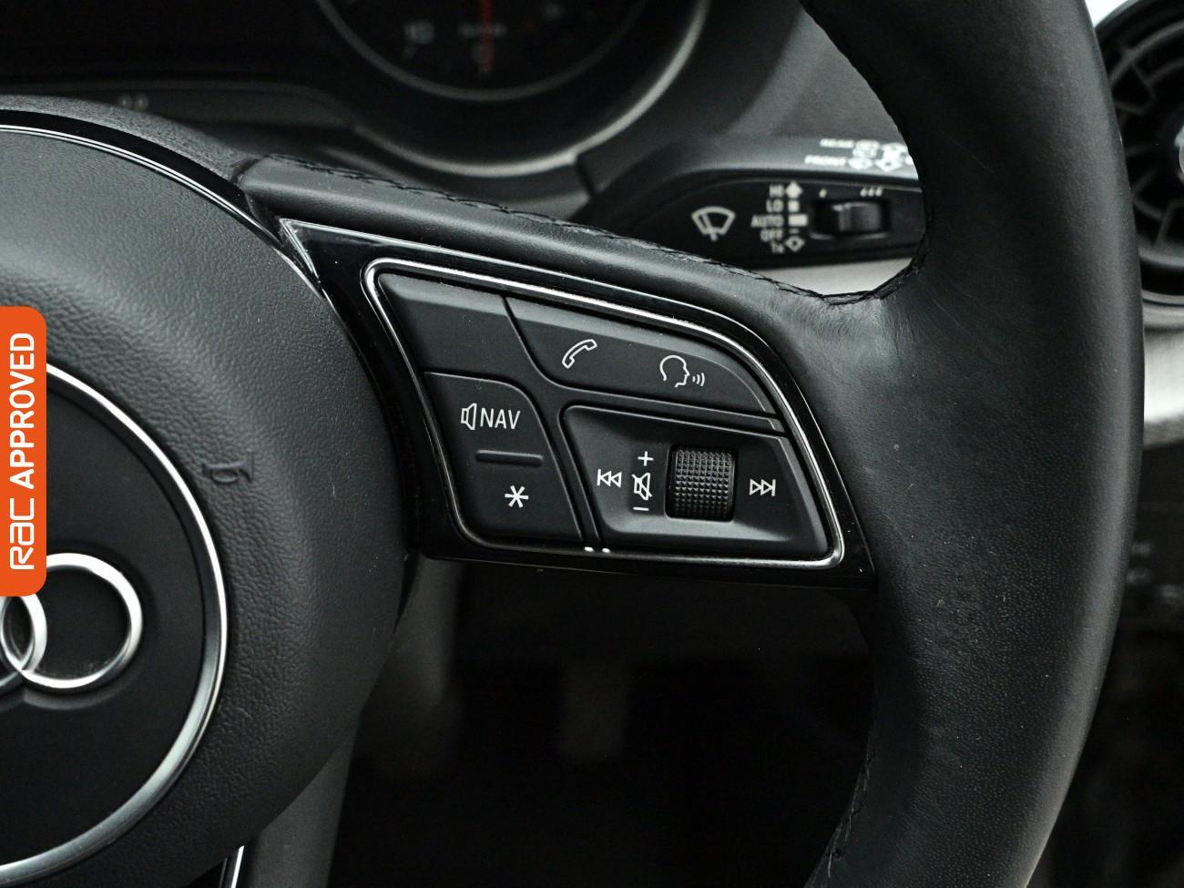 Audi Q2 view 21