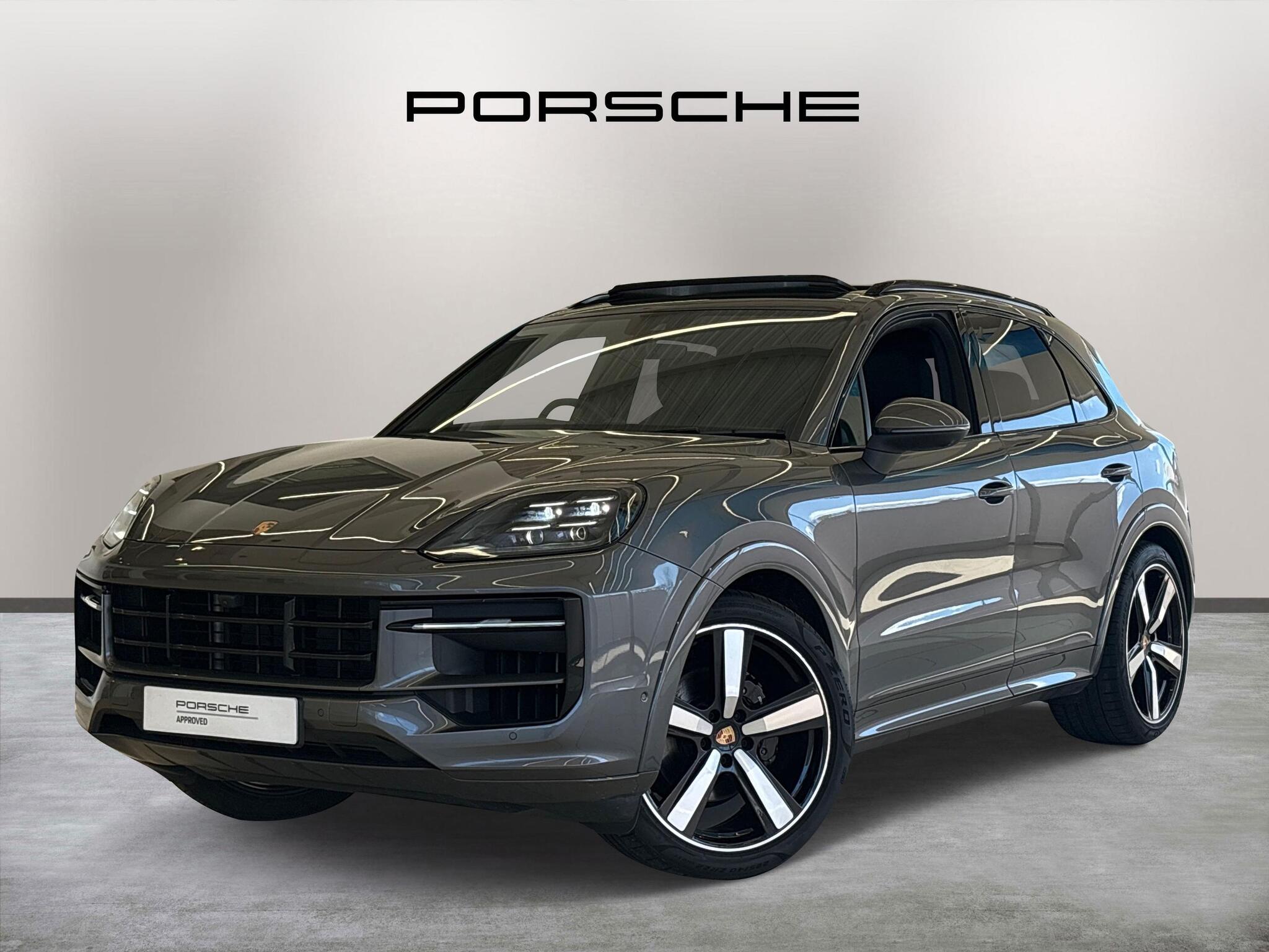 Porsche Cayenne view 3