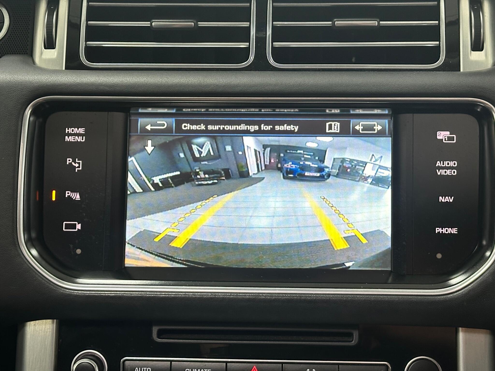 Land Rover Range Rover view 31