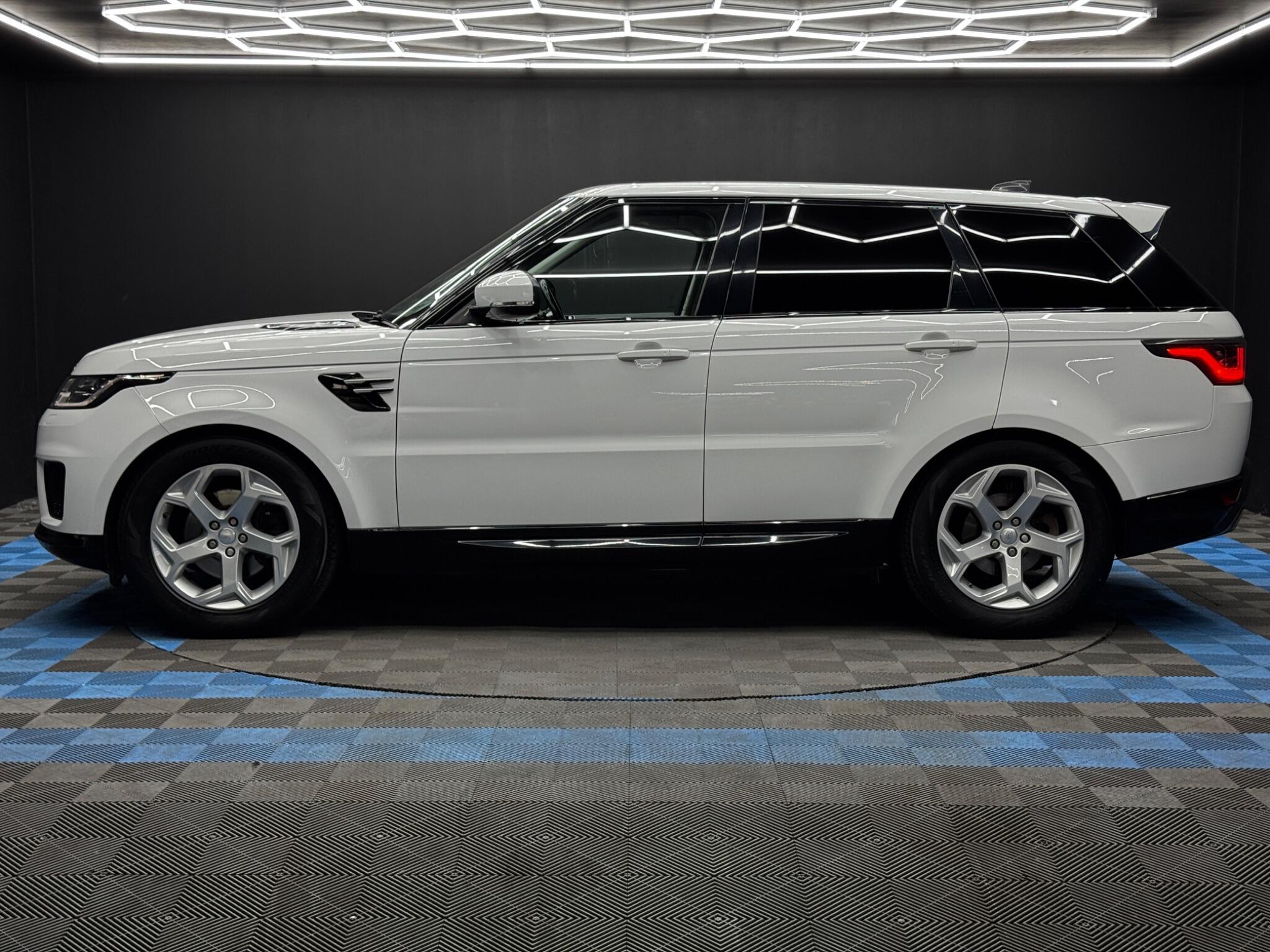Land Rover Range Rover Sport view 8