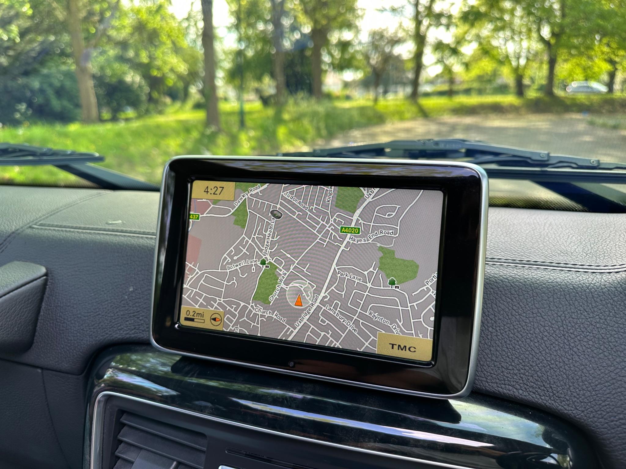 Mercedes-Benz G-Class view 36