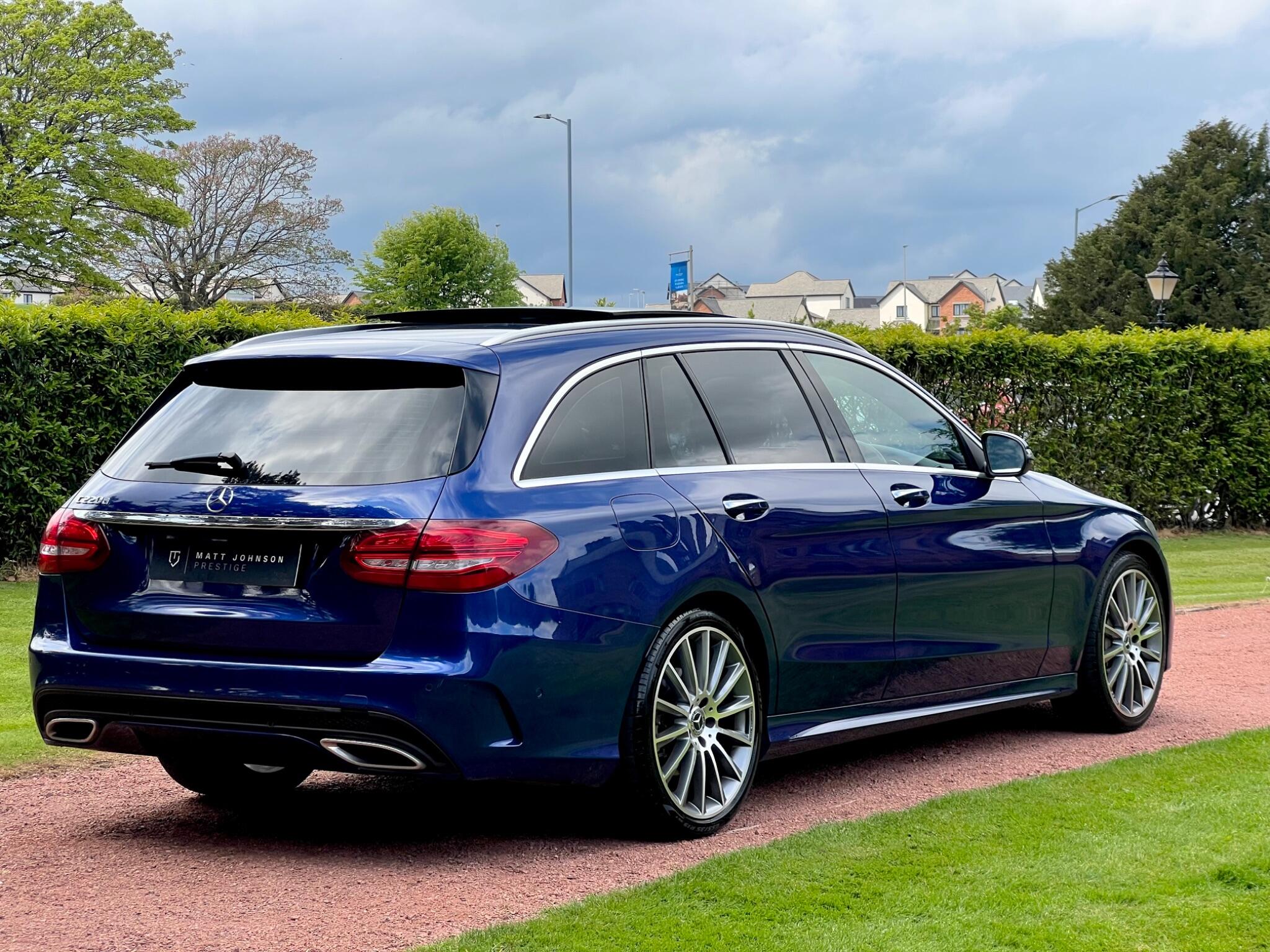 Mercedes-Benz C-Class view 11