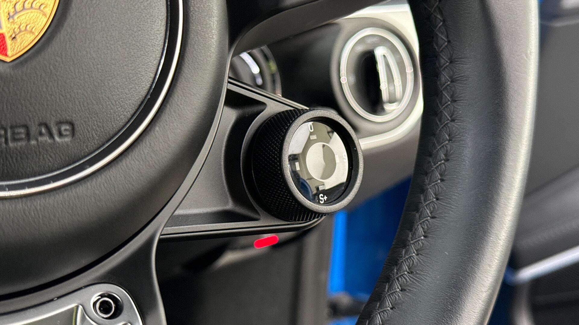 Porsche Cayman view 29