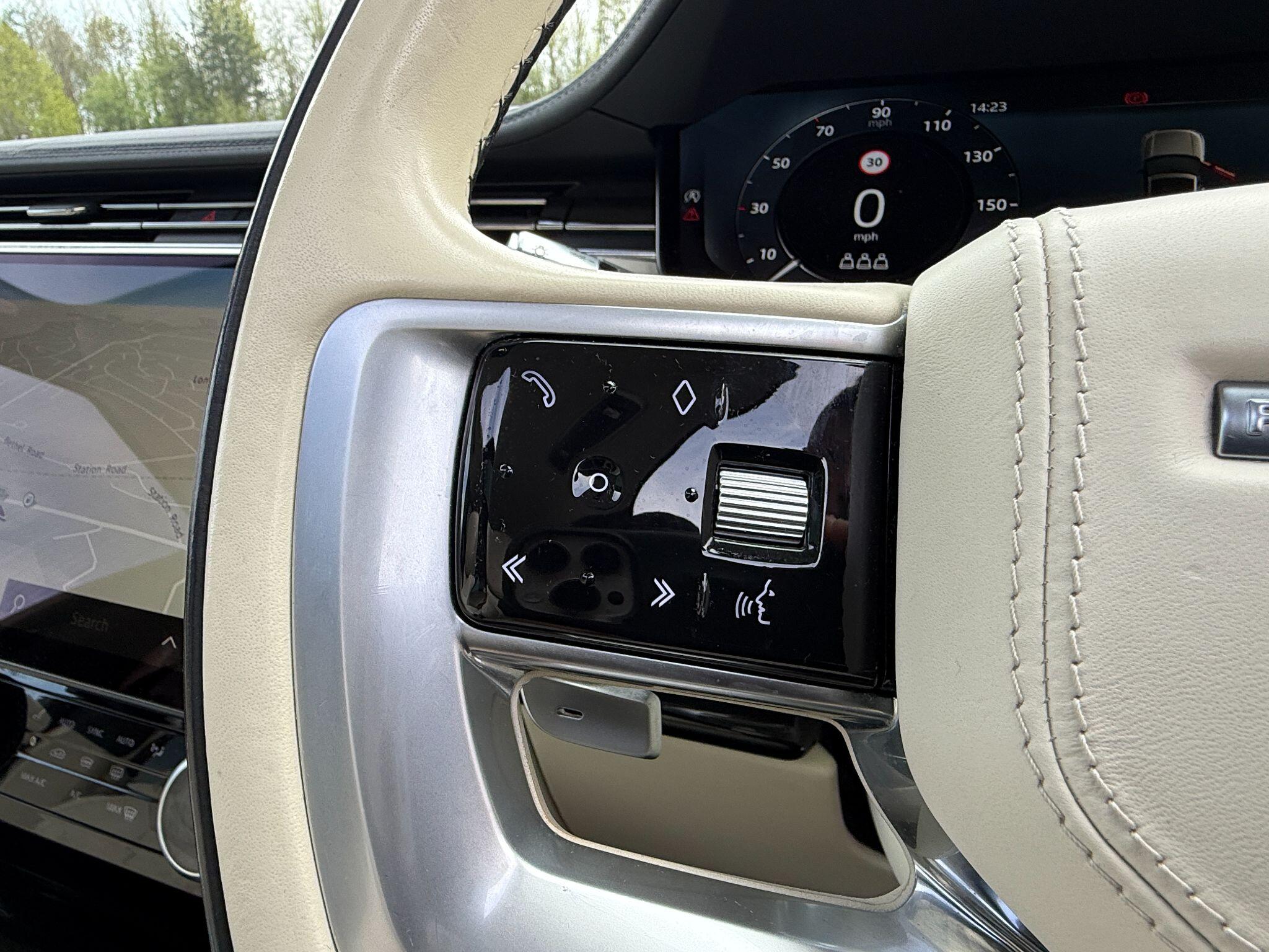 Land Rover Range Rover view 15