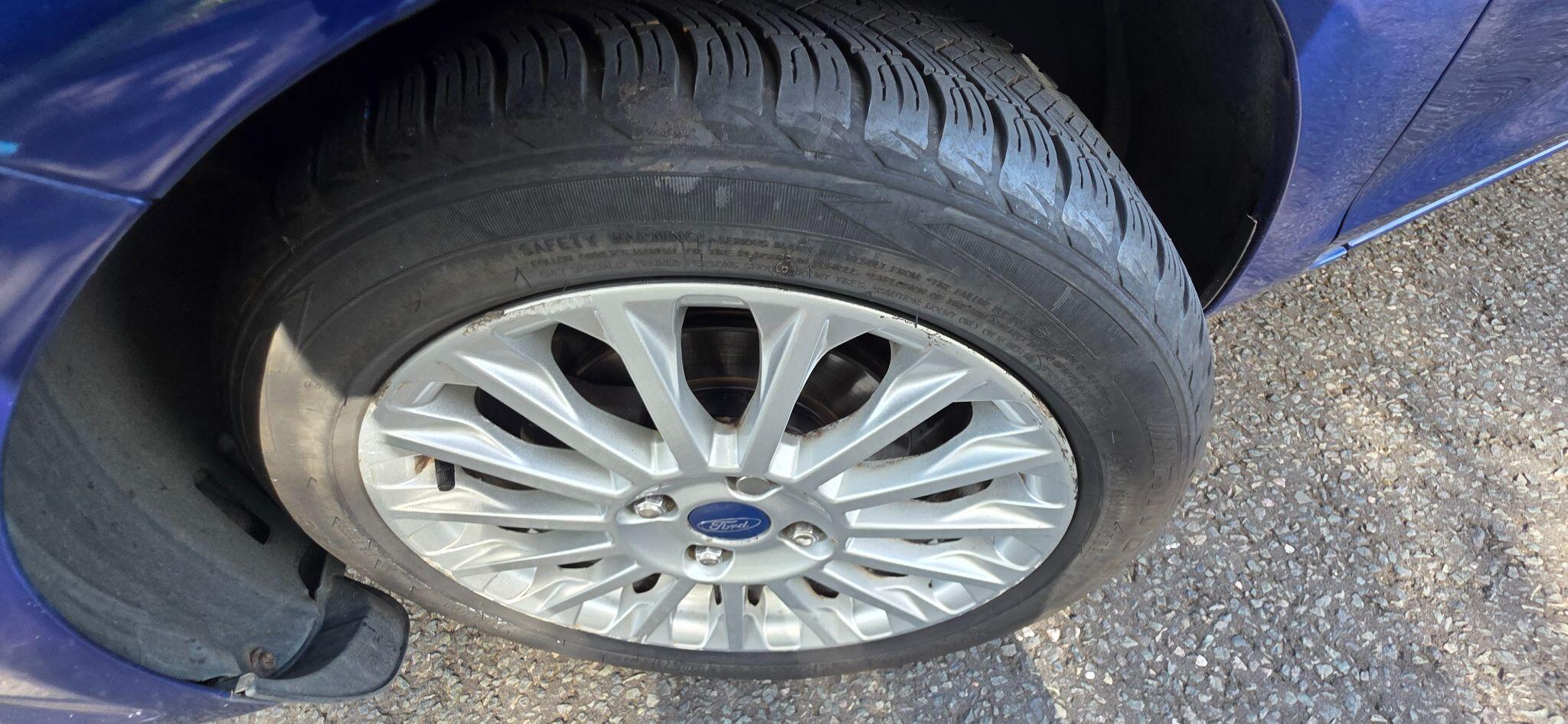 Ford Fiesta view 41