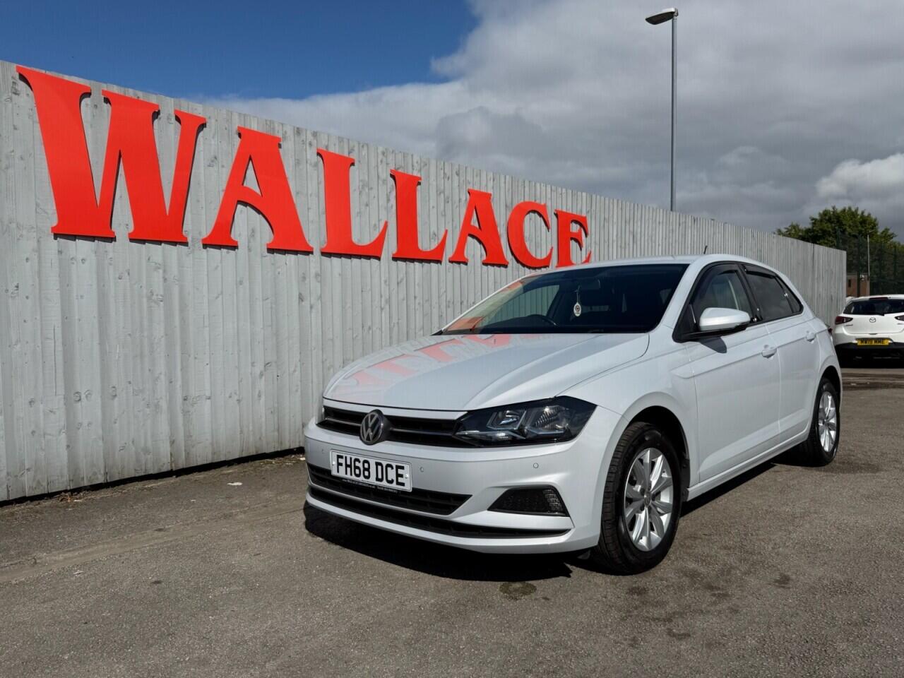 Volkswagen Polo view 10