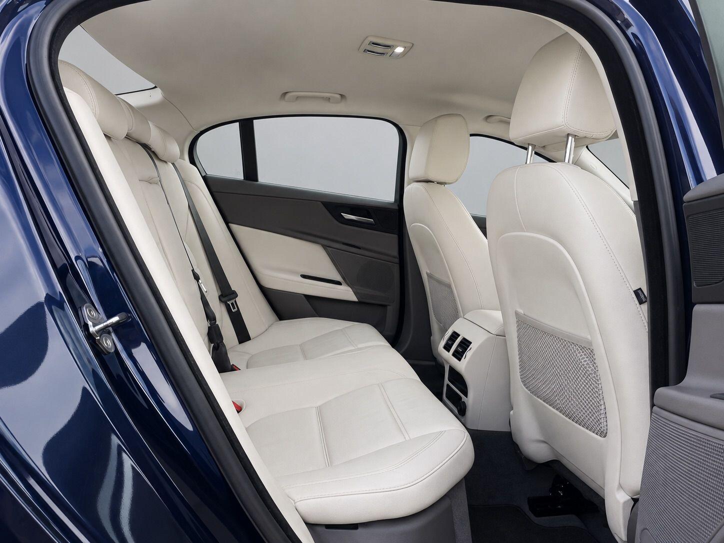 Jaguar Xe view 26