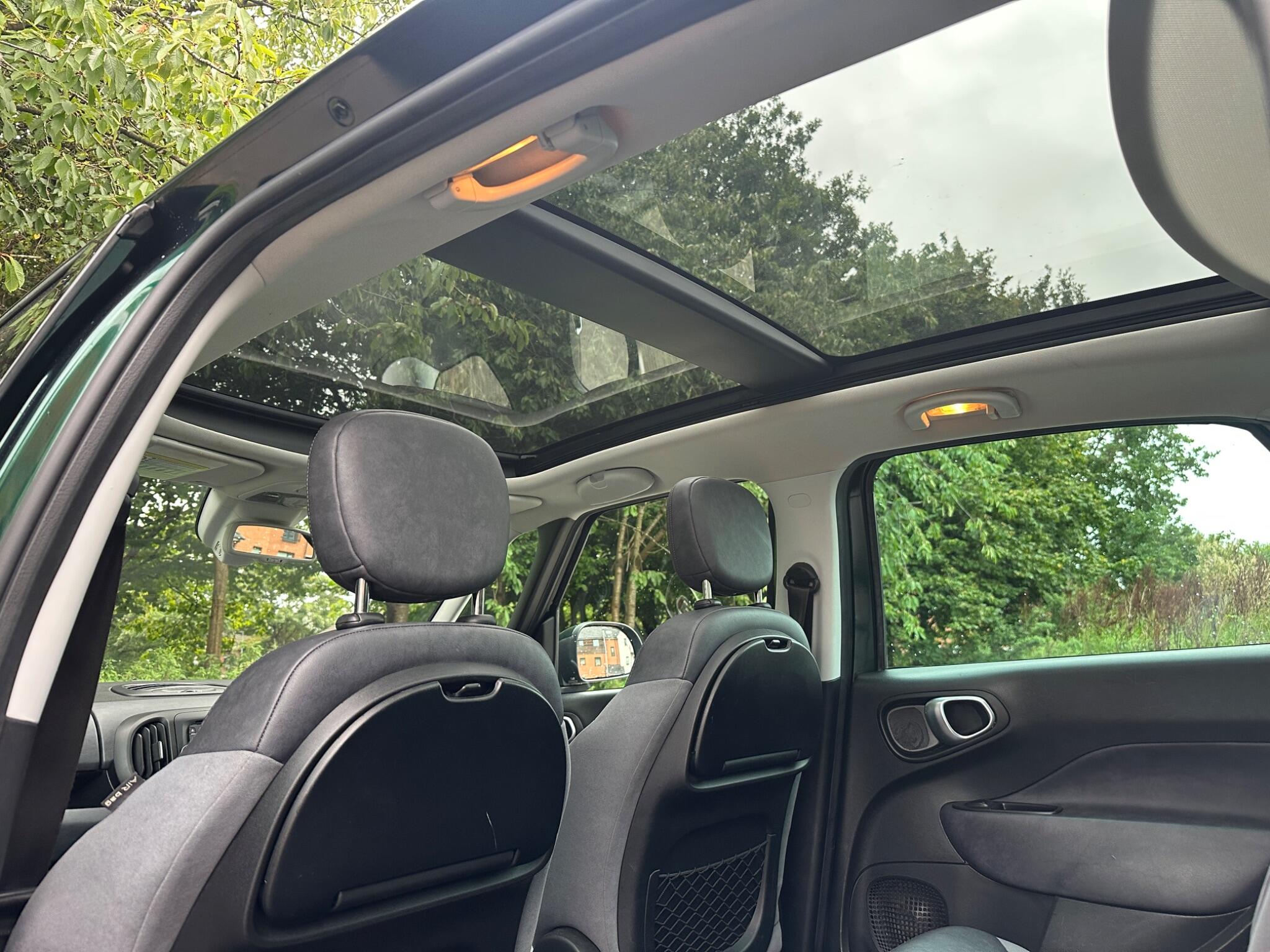 Fiat 500L view 16