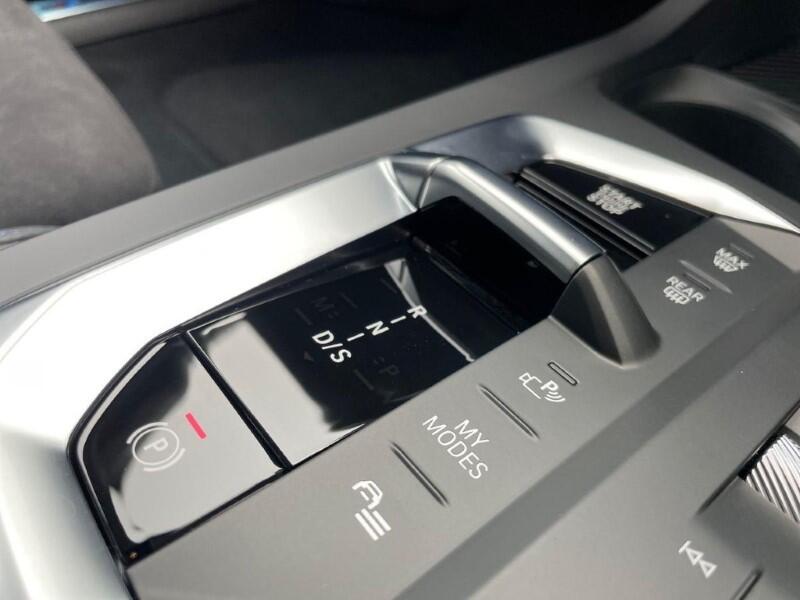 BMW 1 Series view 34