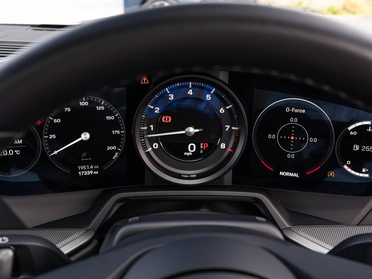Porsche 911 view 21