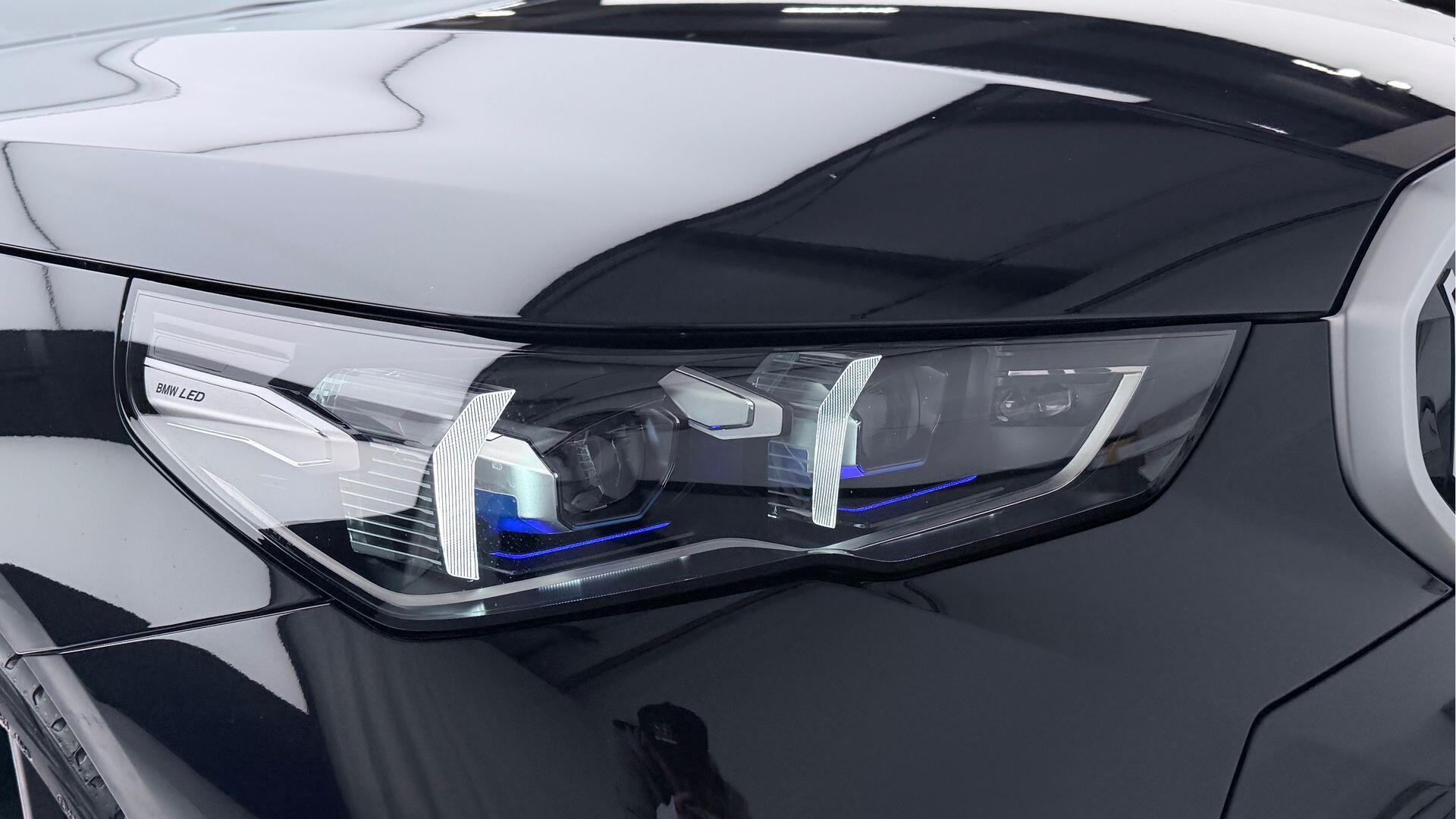 BMW 5 Series view 22