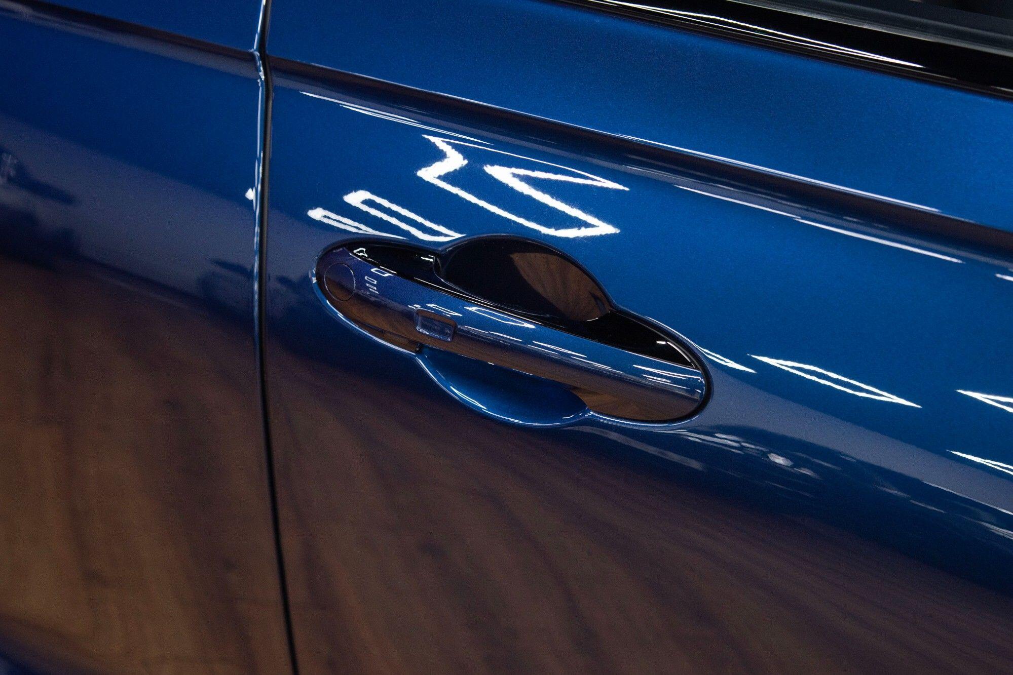 Bentley Flying Spur view 15