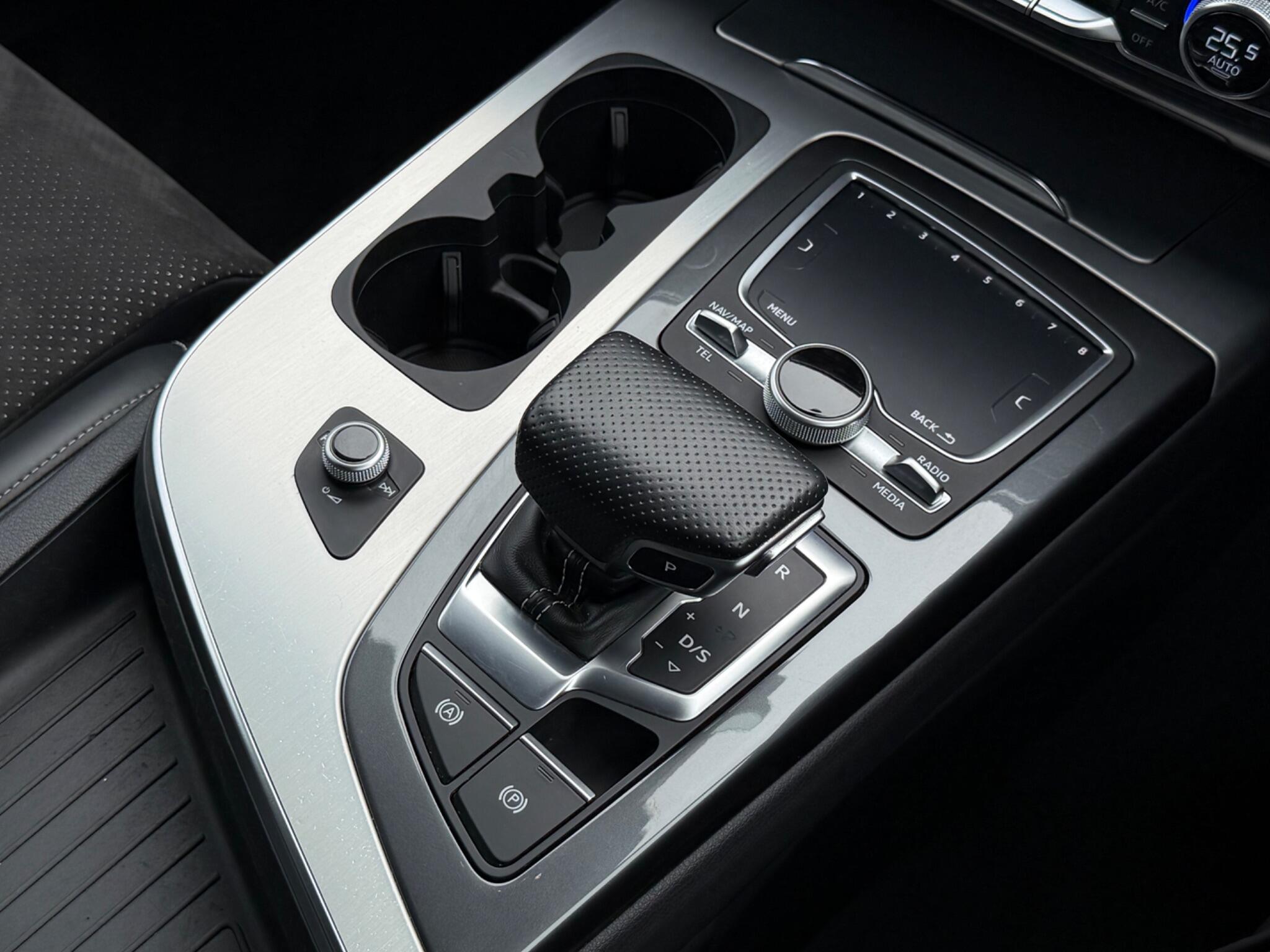 Audi Q7 view 39