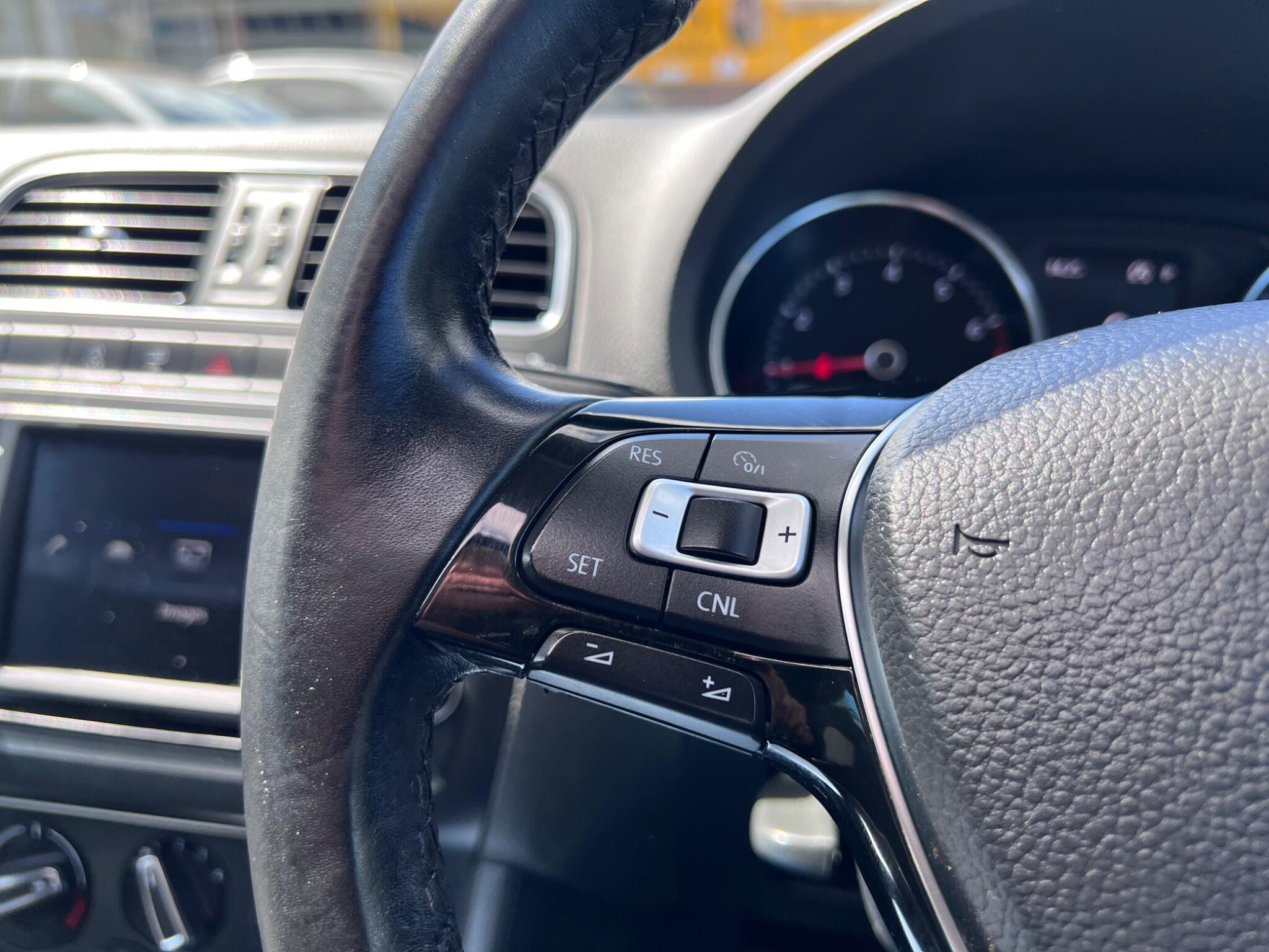 Volkswagen Polo view 22