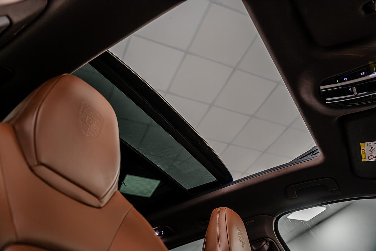 Porsche Cayenne view 20