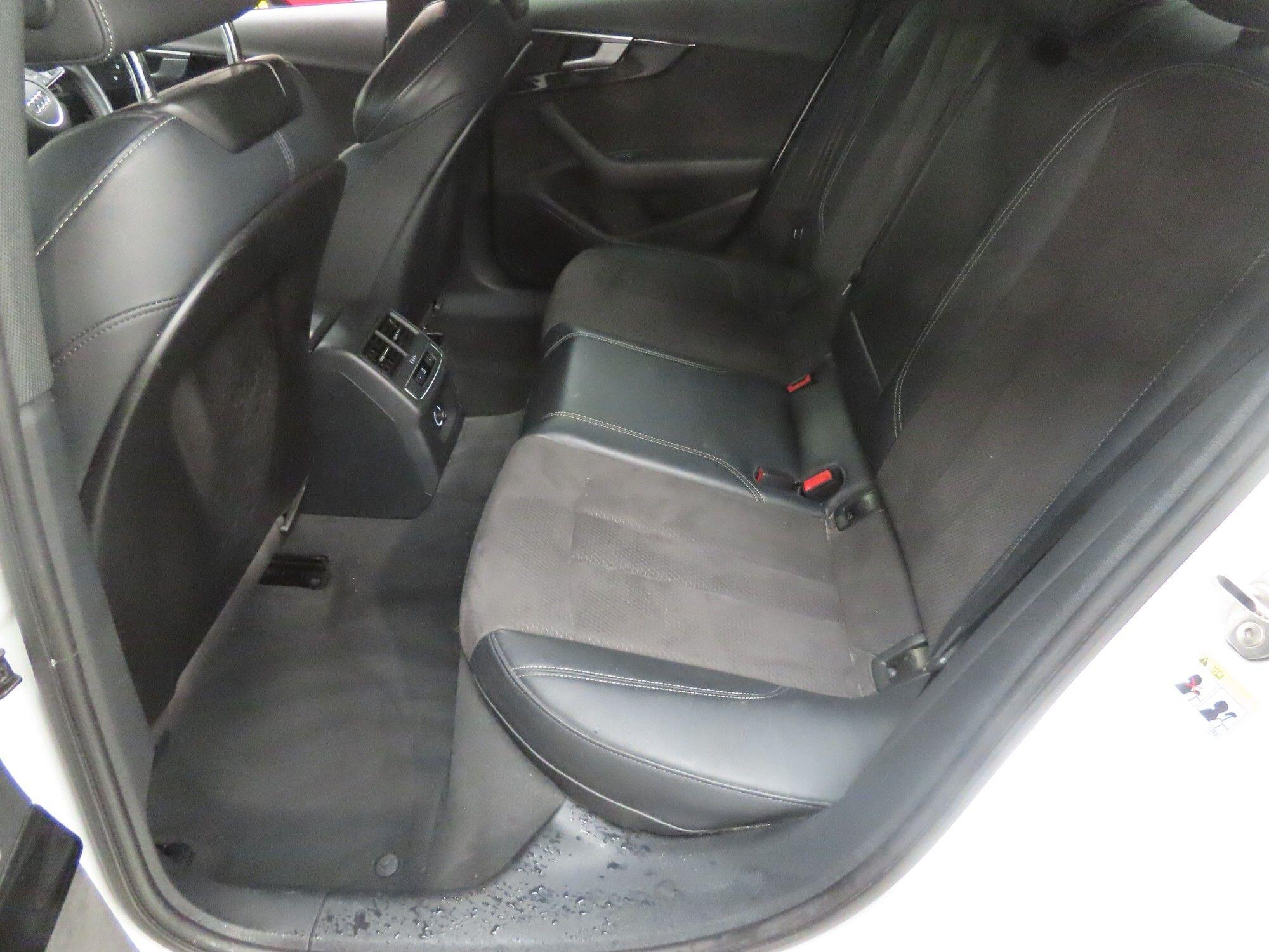 Audi A4 view 7
