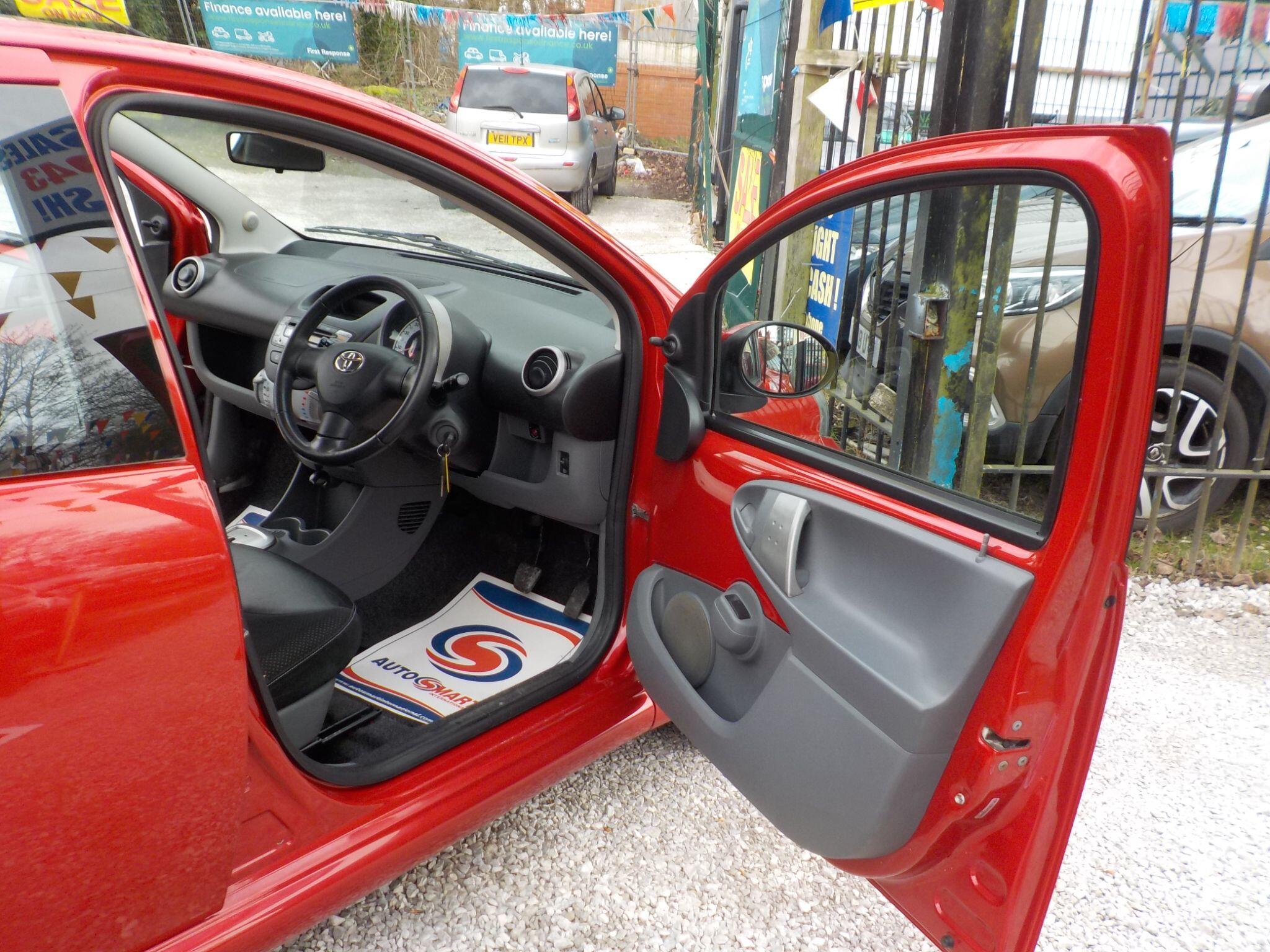 Toyota AYGO 1.0 VVT-i Ice MultiMode Euro 5 5dr