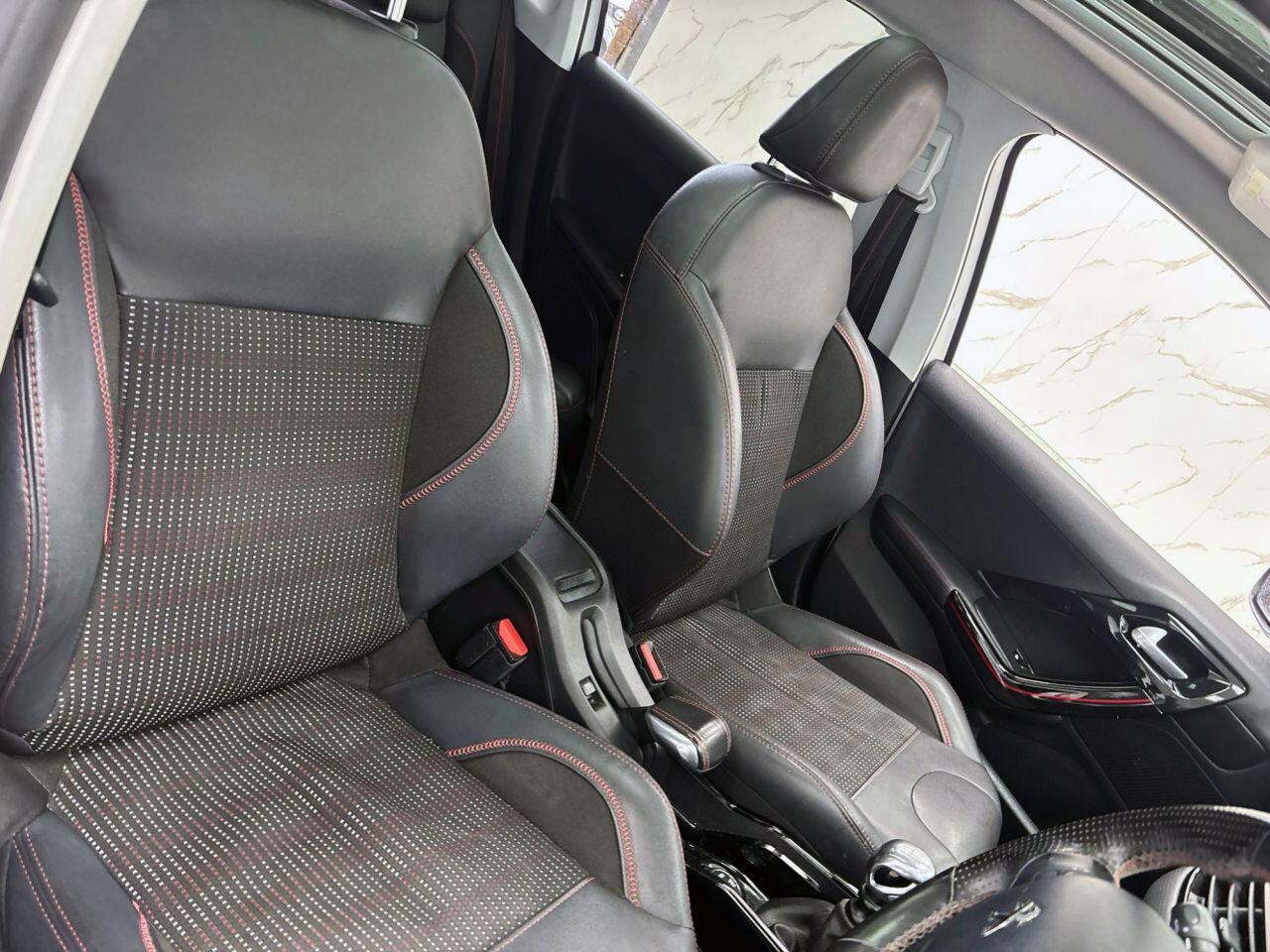 Peugeot 2008 view 19