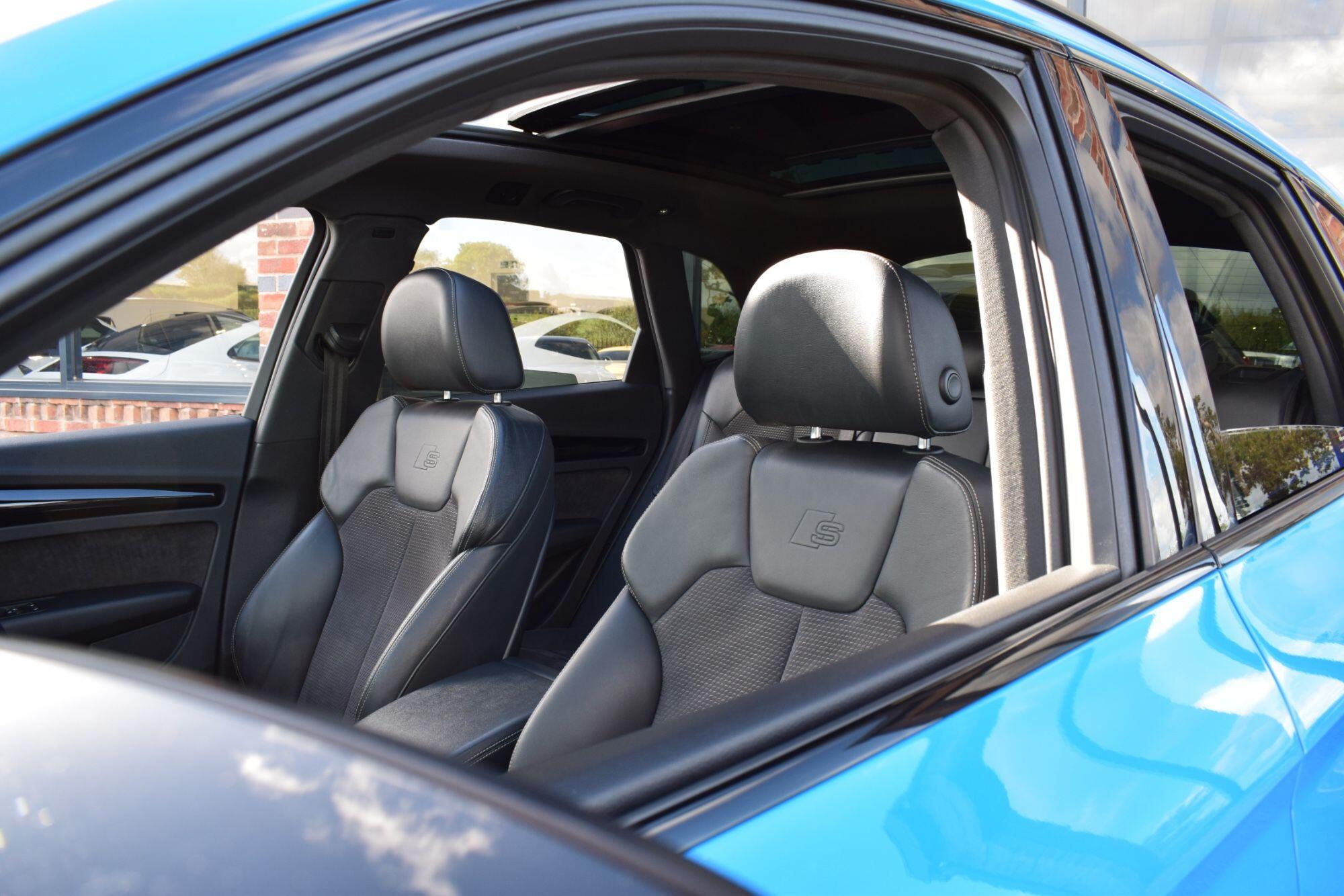 Audi Q5 view 30