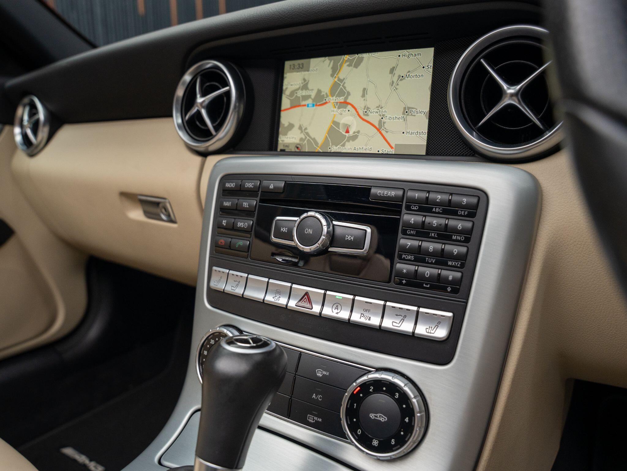 Mercedes-Benz SLK view 6