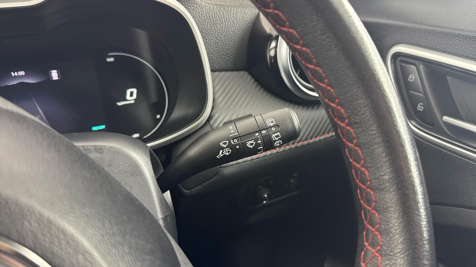 MG ZS view 40