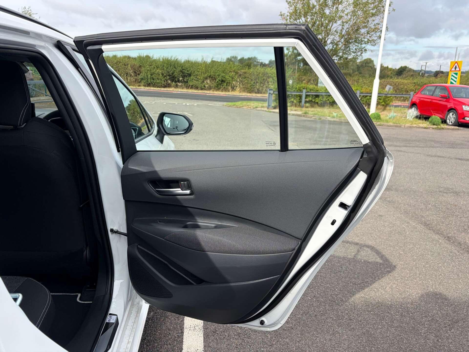 Toyota Corolla view 25