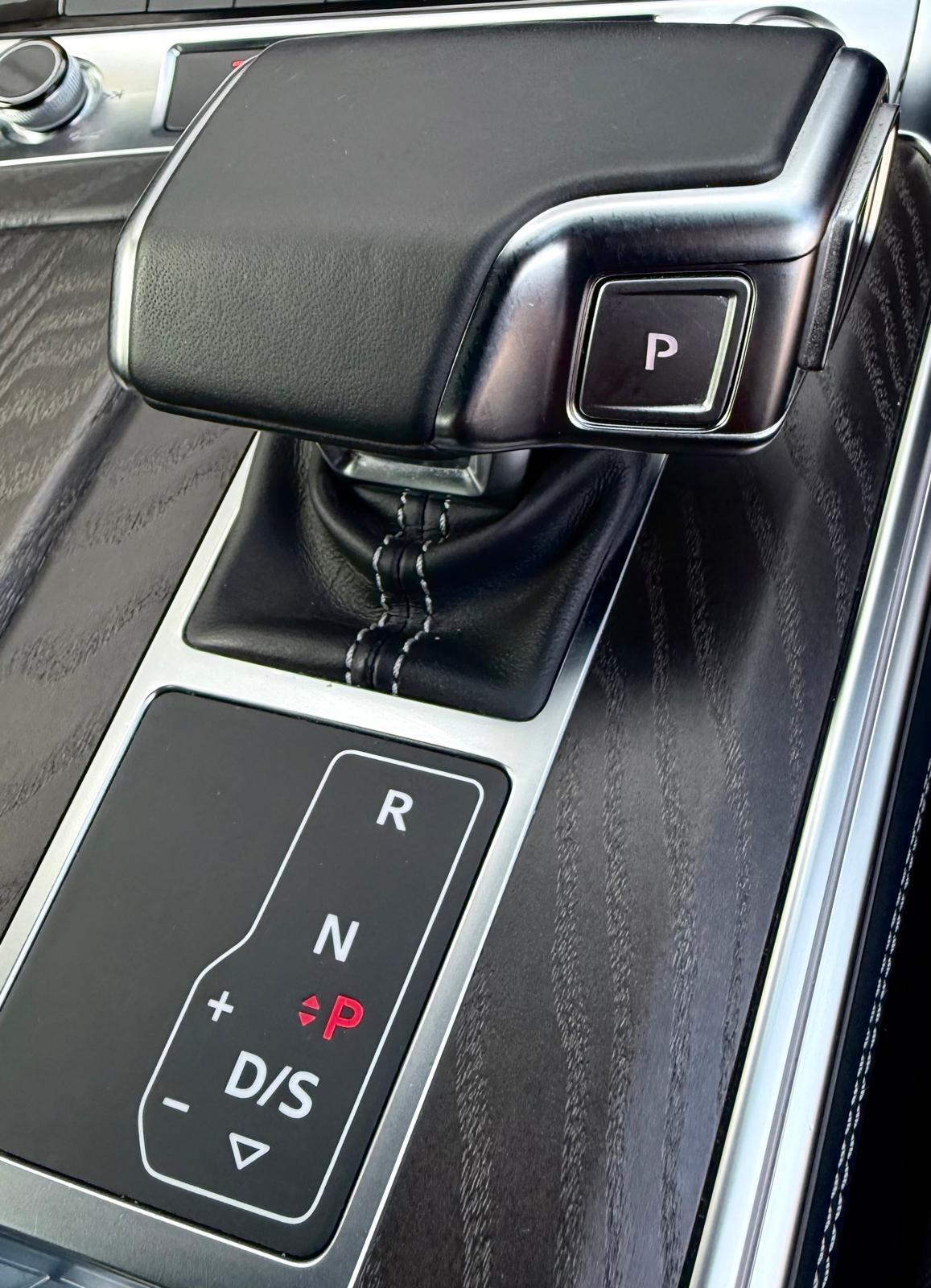 Audi A6 Saloon view 57