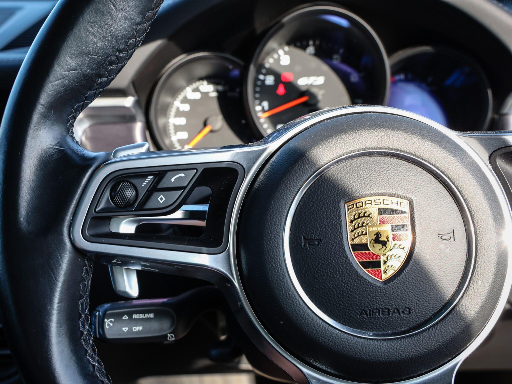 Porsche Macan view 51