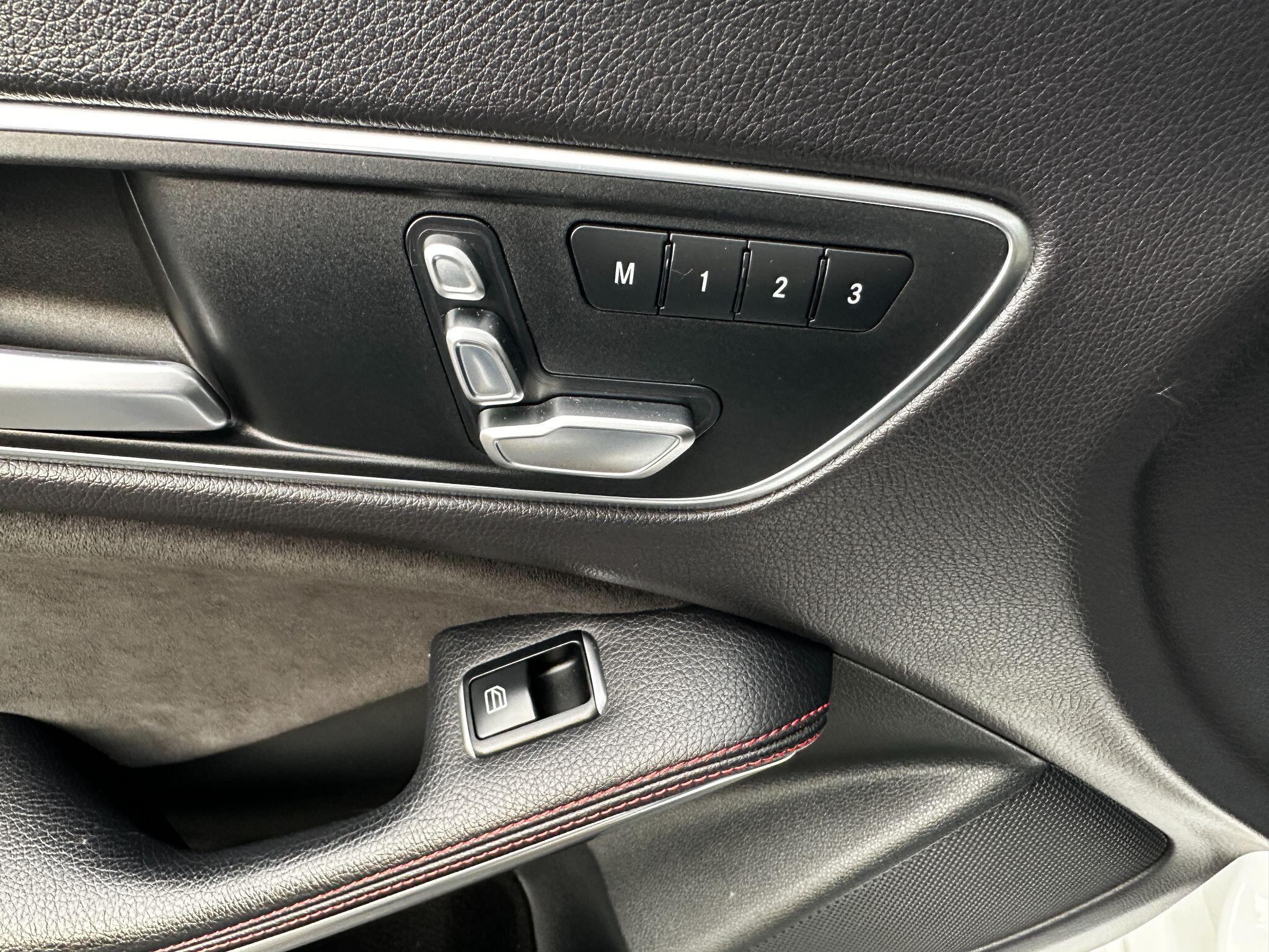 Mercedes-Benz Cla view 16