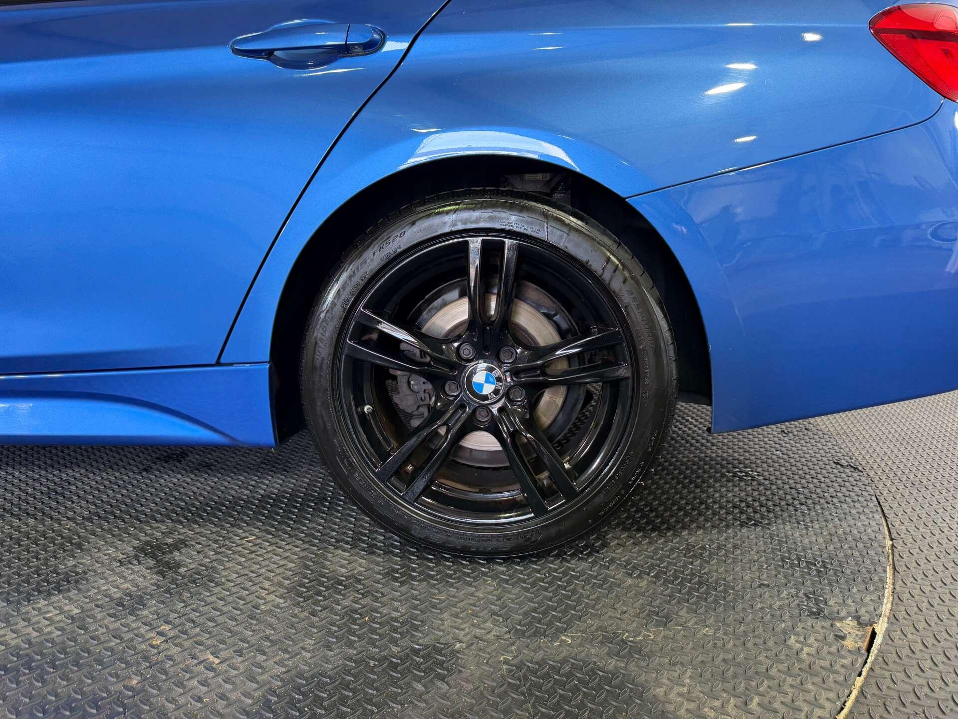 BMW 3 Series view 67