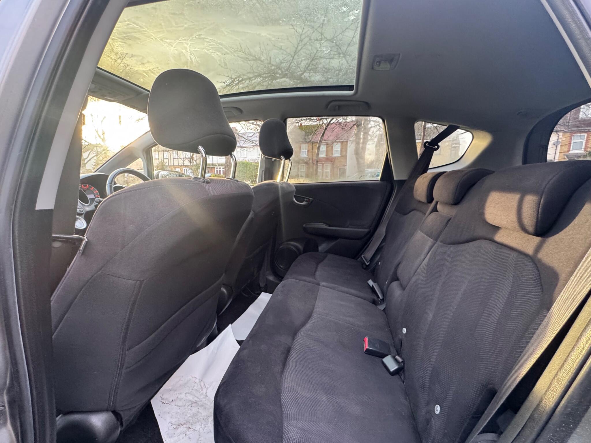 2010 Honda Jazz image 29