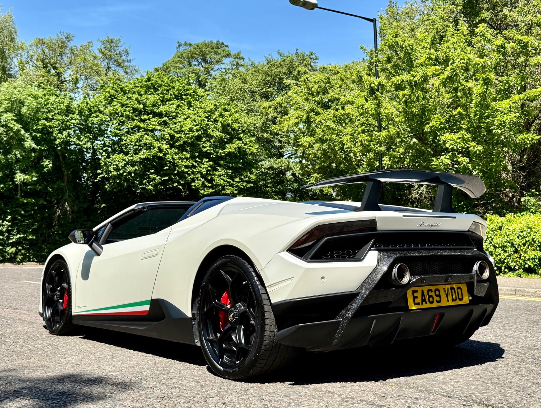 Lamborghini Huracan view 22