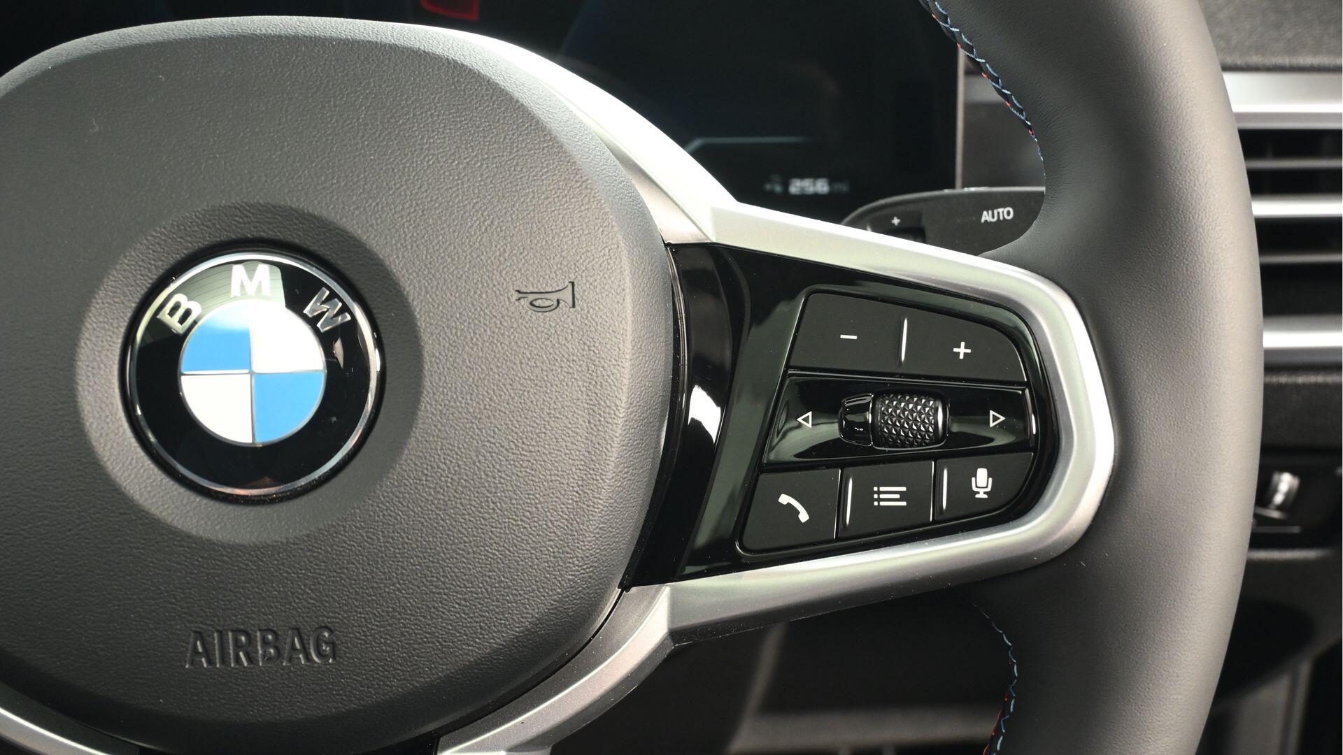BMW i4 view 18