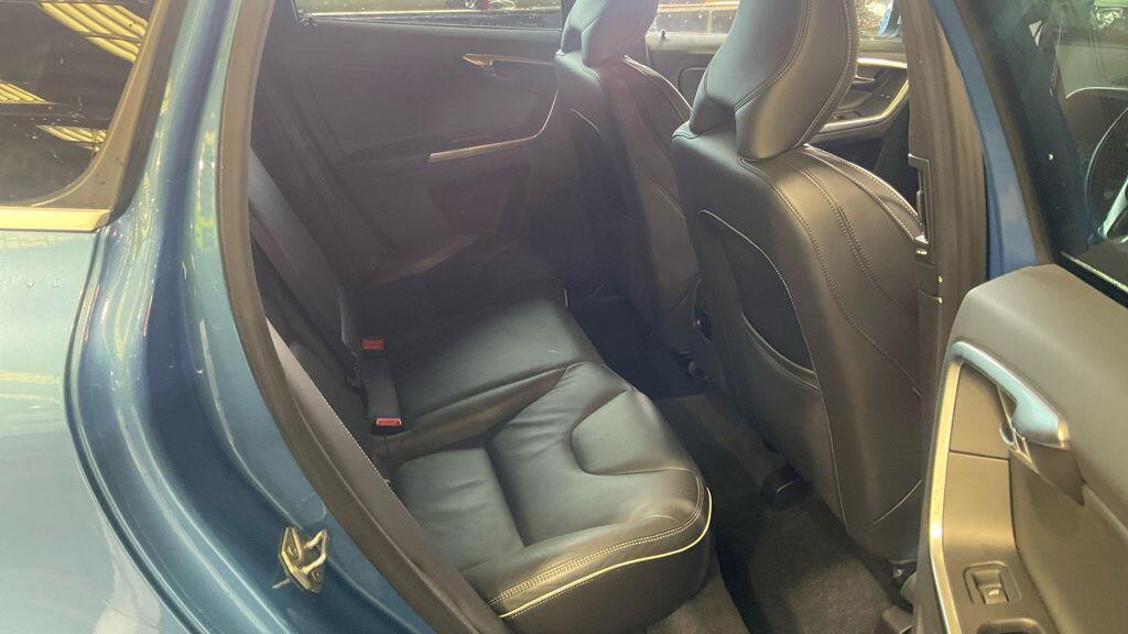 Volvo XC60 view 10