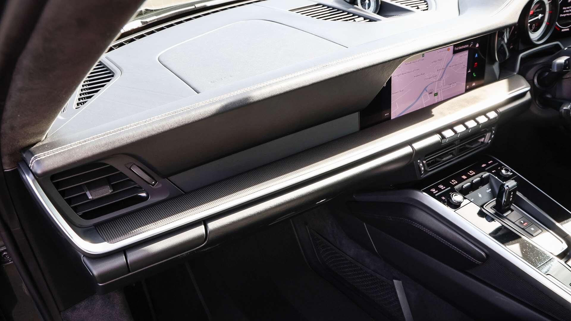 Porsche 911 view 23