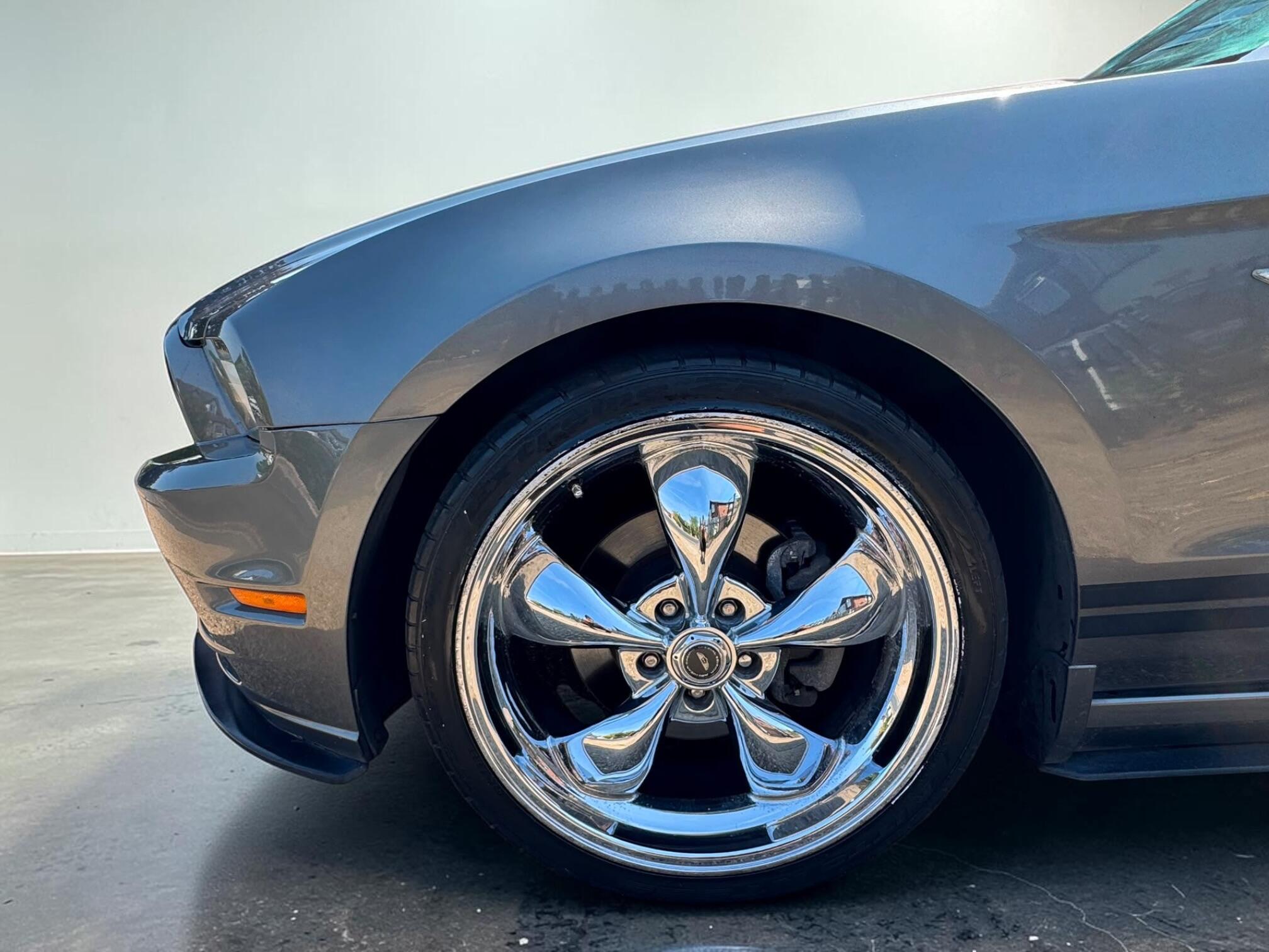 Ford Mustang view 24