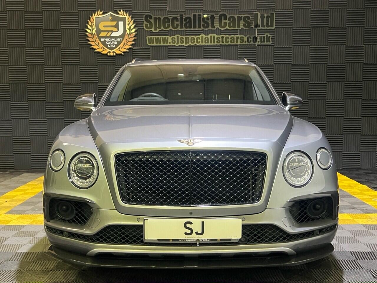 Bentley Bentayga view 5