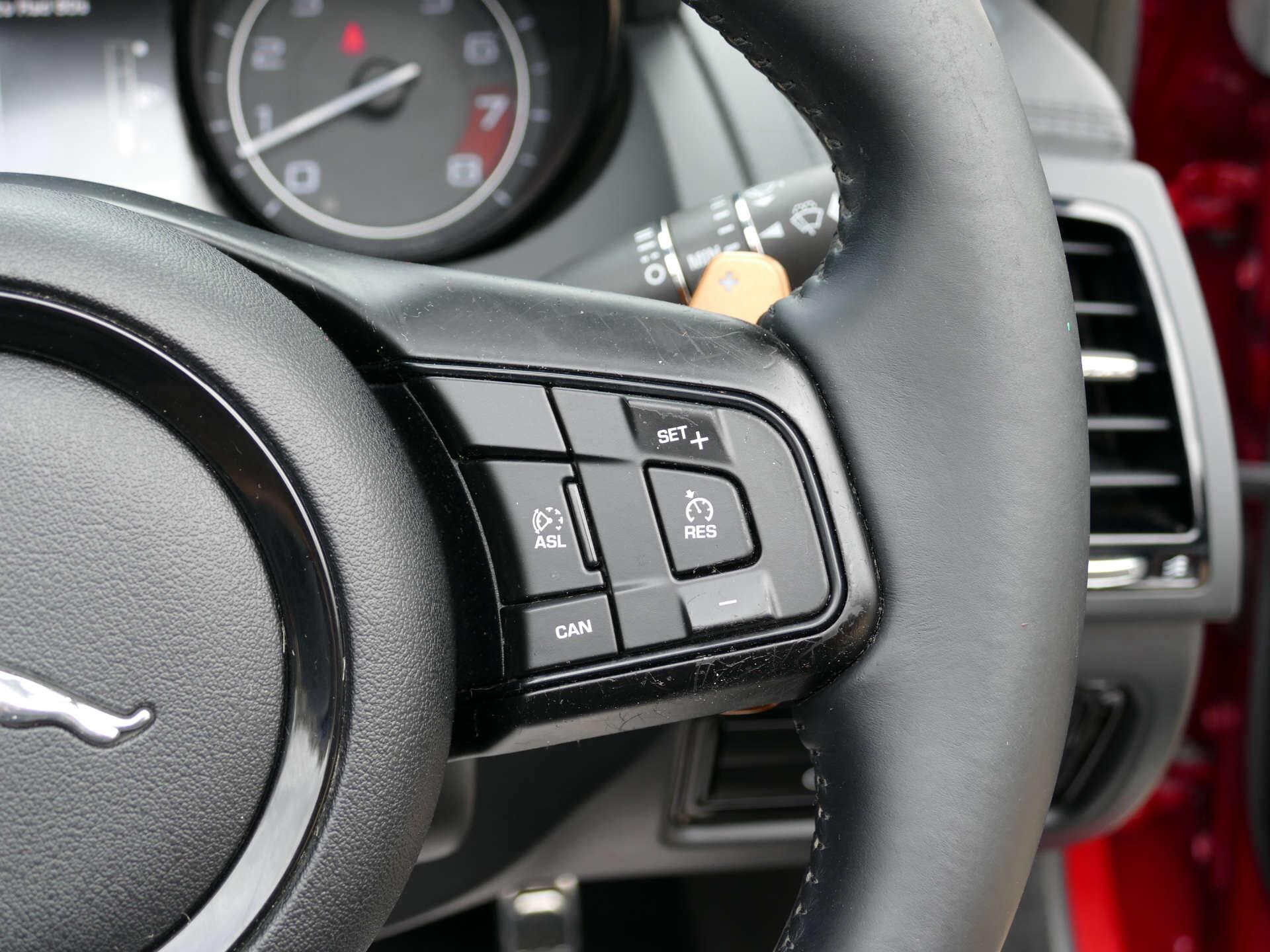 Jaguar F-Type view 46