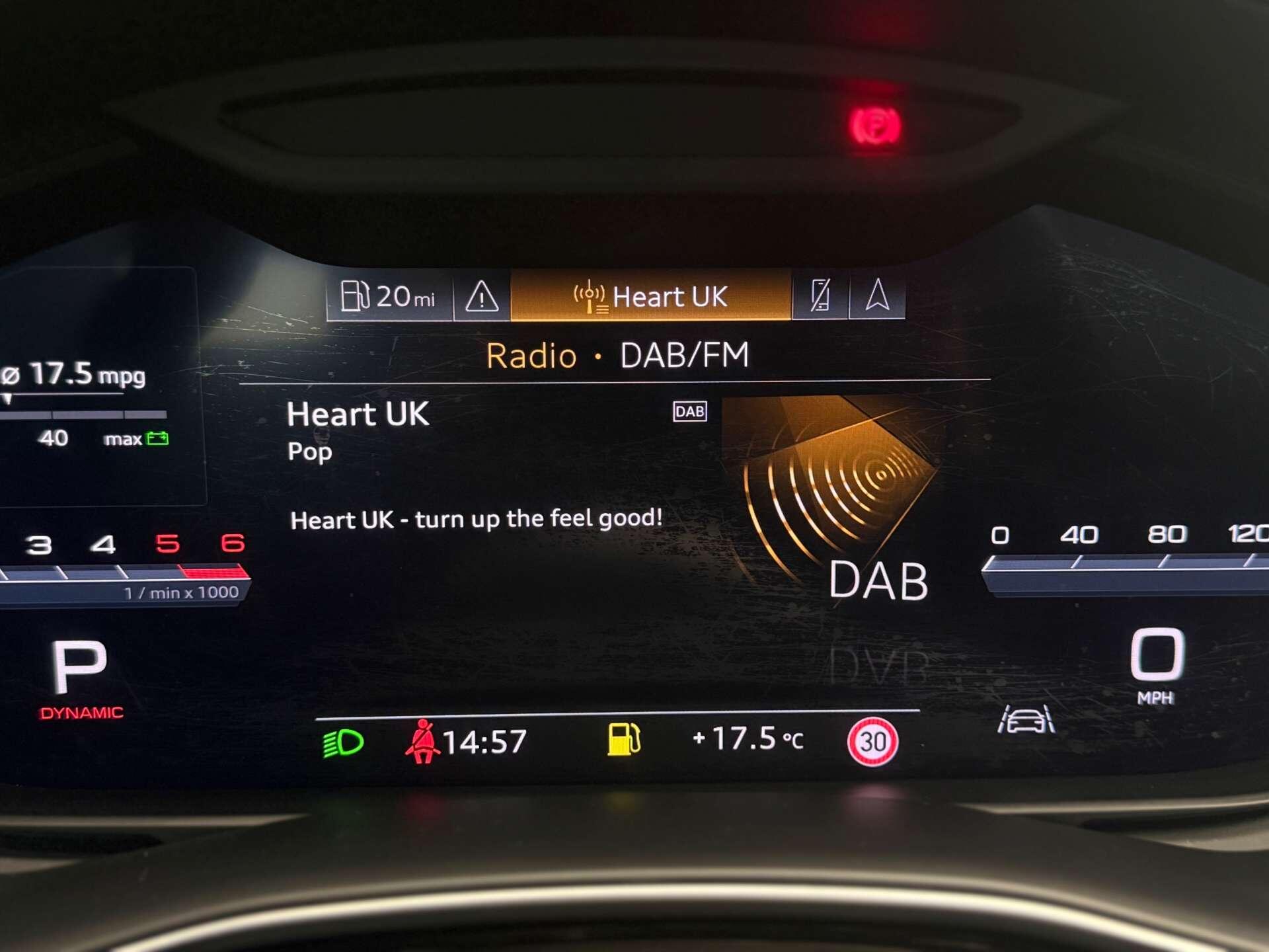 Audi SQ7 view 43