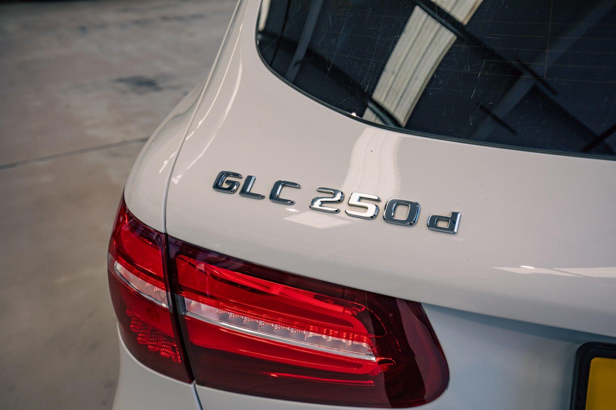 Mercedes-Benz GLC view 11